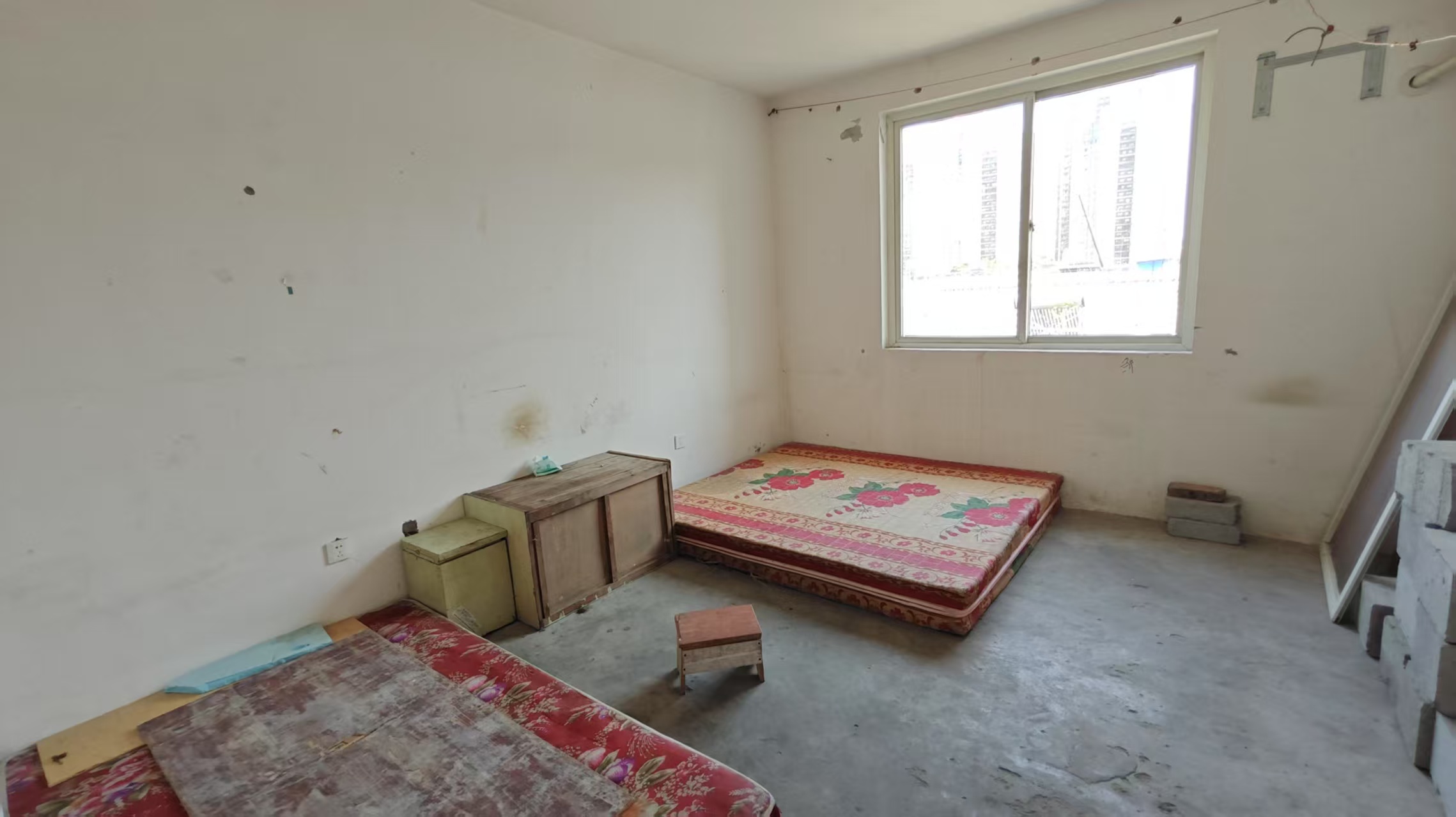 幸福家苑南区 3室2厅1卫 146.00m&sup2;