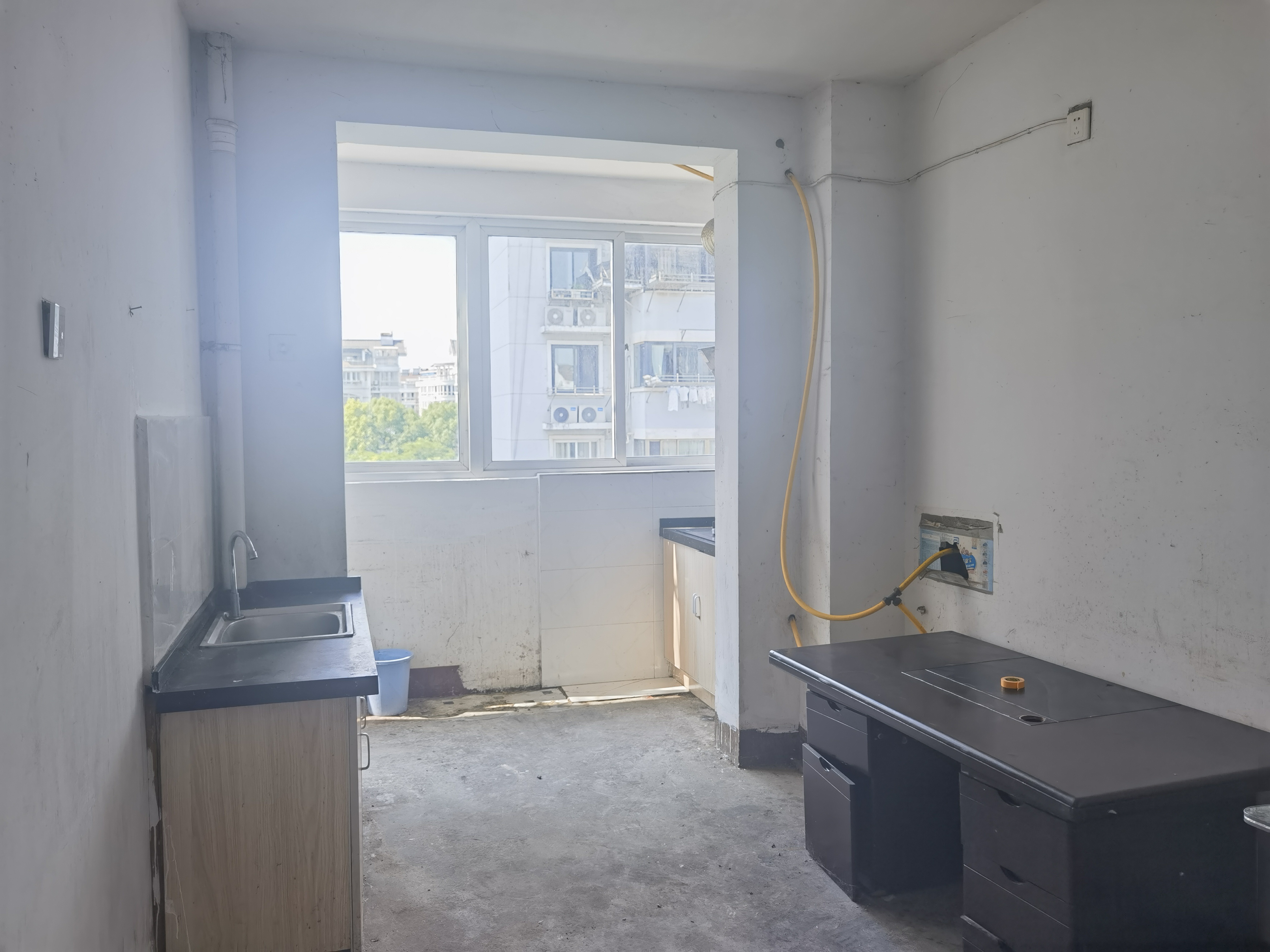 金辉花园 3室2厅1卫 130m&sup2;