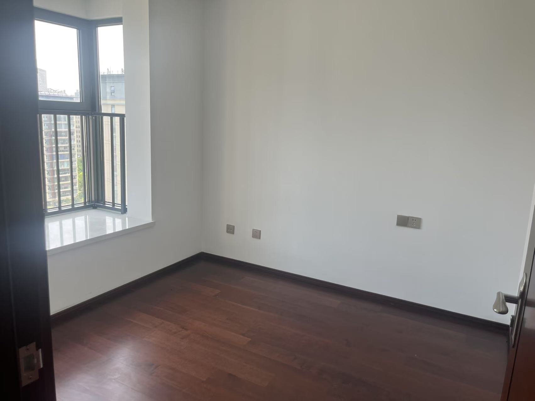 春江阅 4室2厅2卫 143m&sup2;