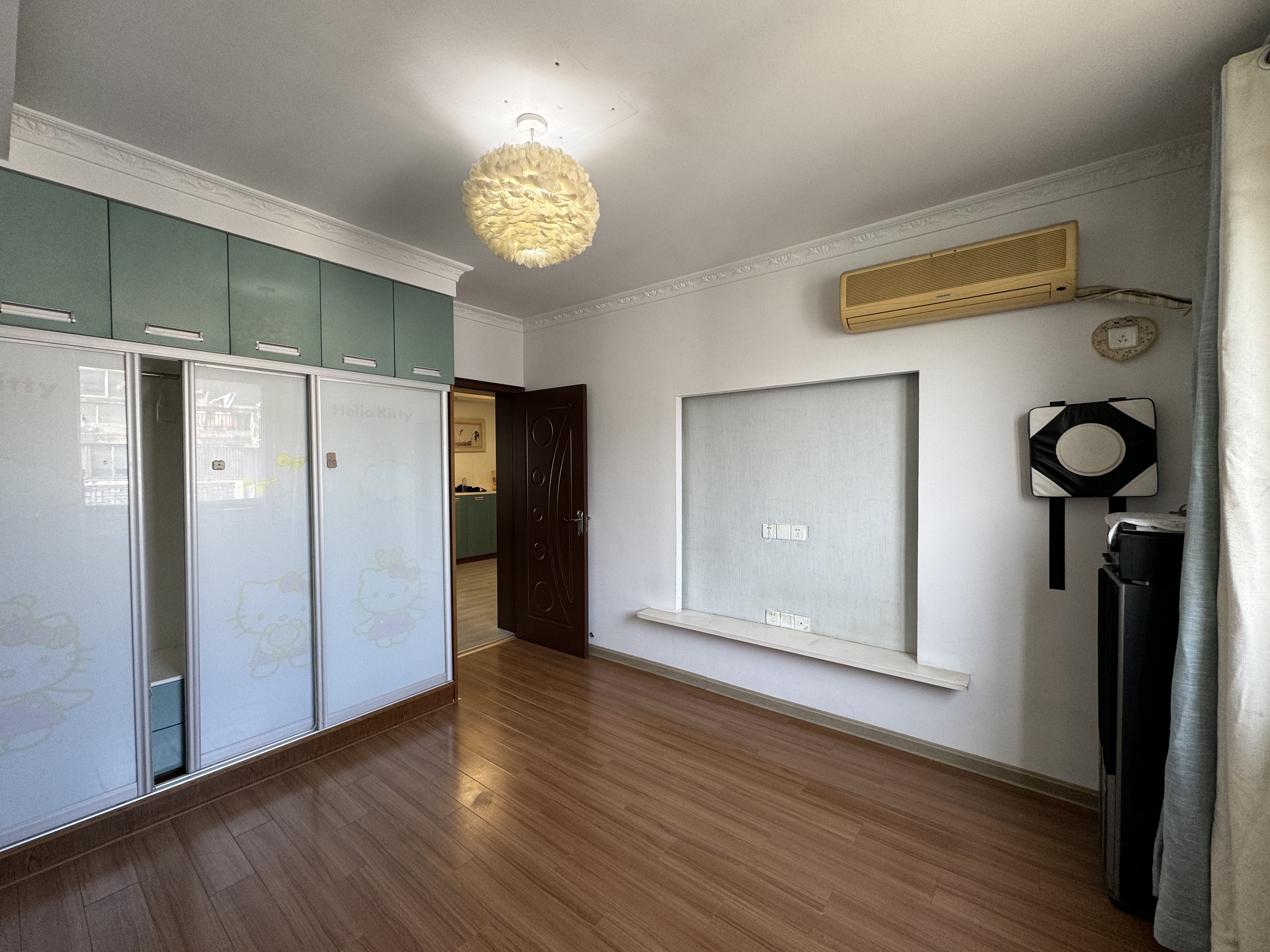 公园一村 4室2厅1卫 85m&sup2;