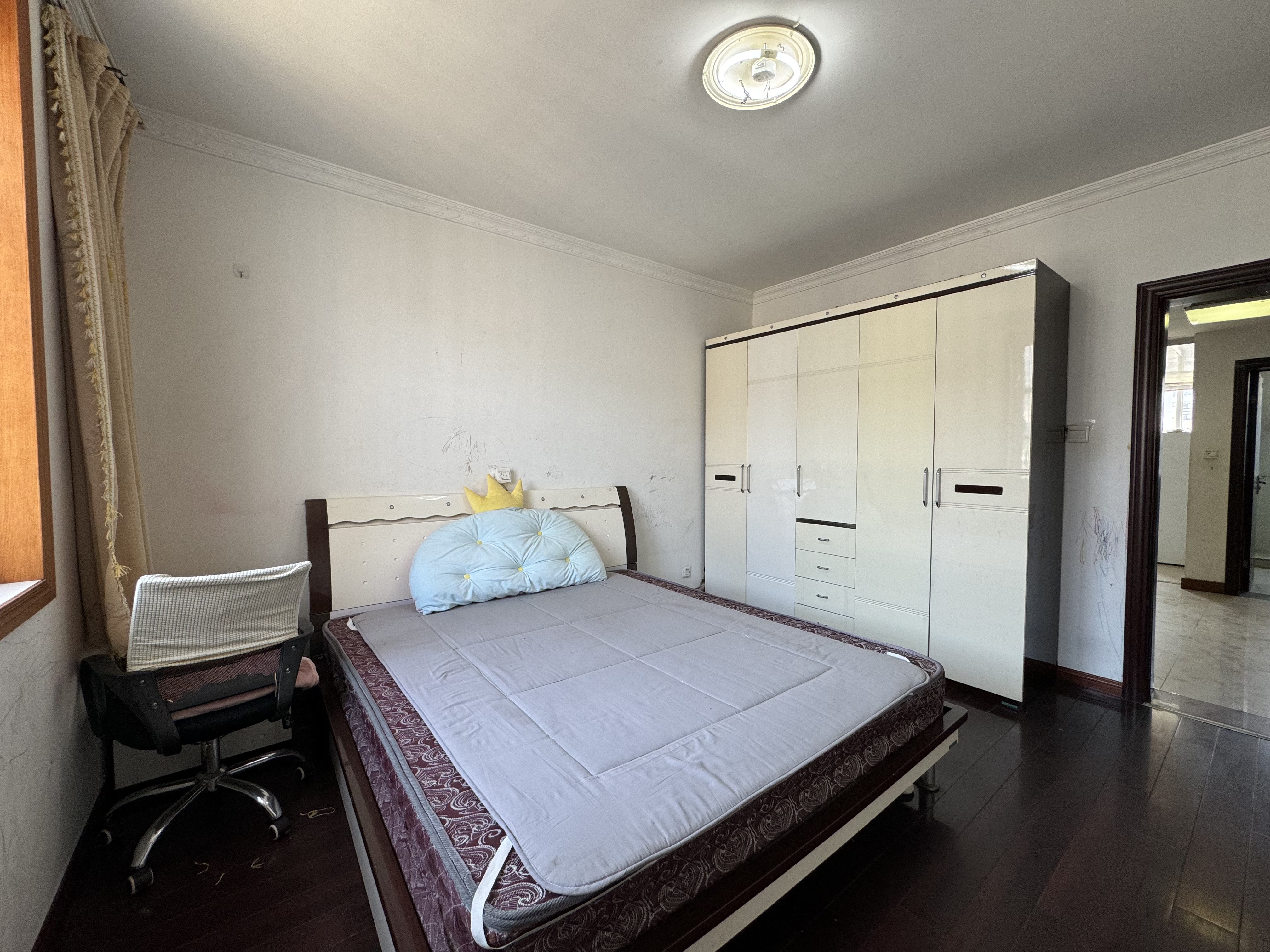 公园一村 4室2厅1卫 123m²