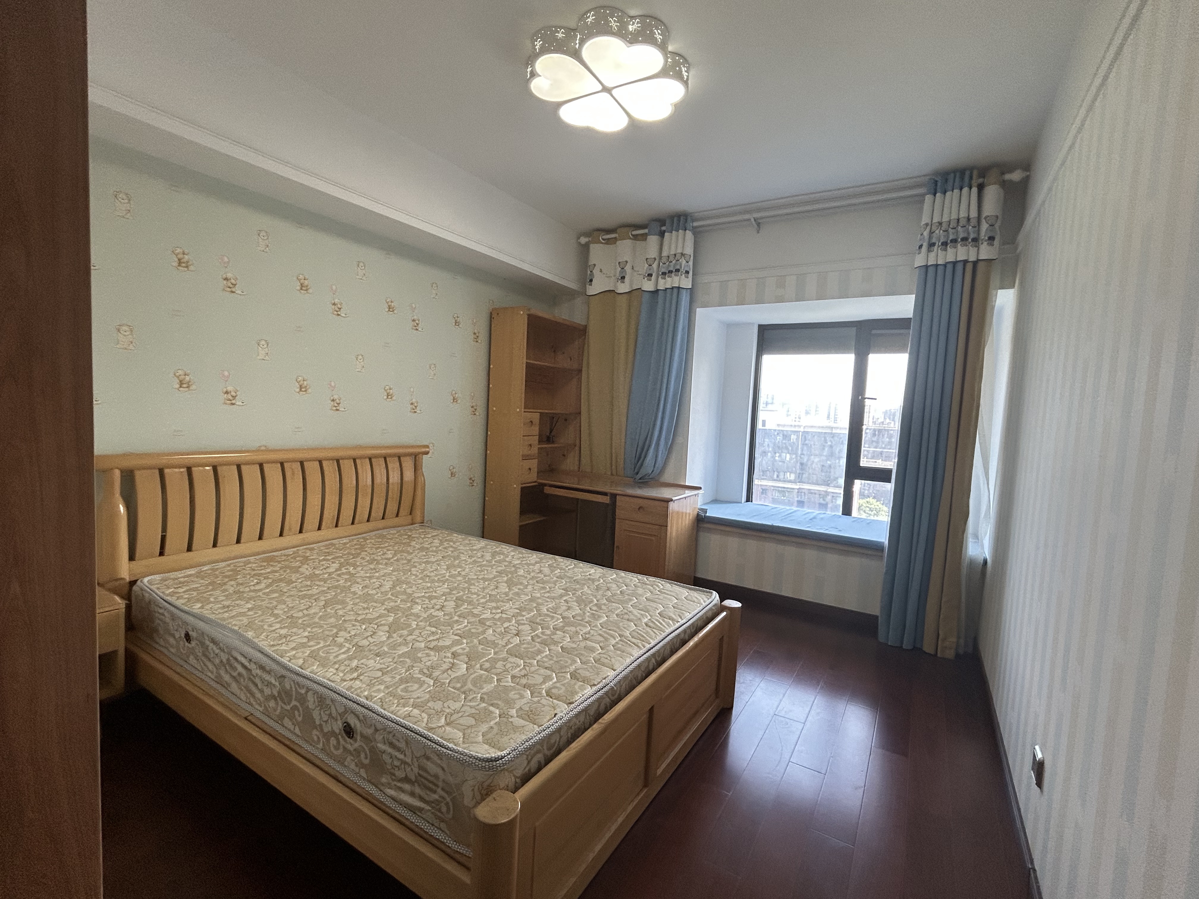 万科城市之光 4室2厅2卫 143m&sup2;