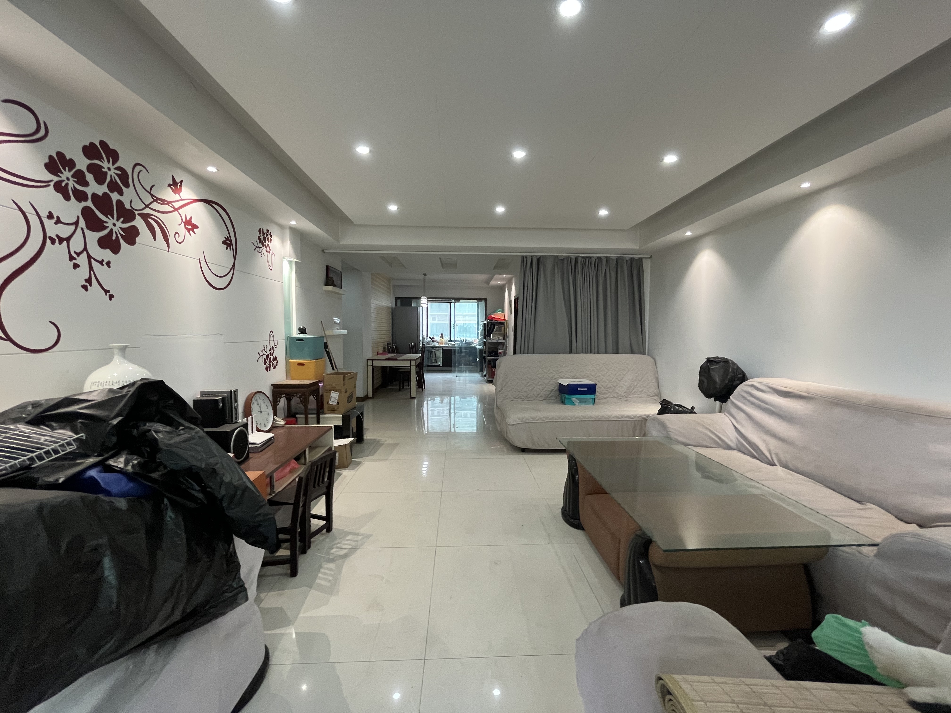都市华城 3室2厅2卫 145m&sup2;