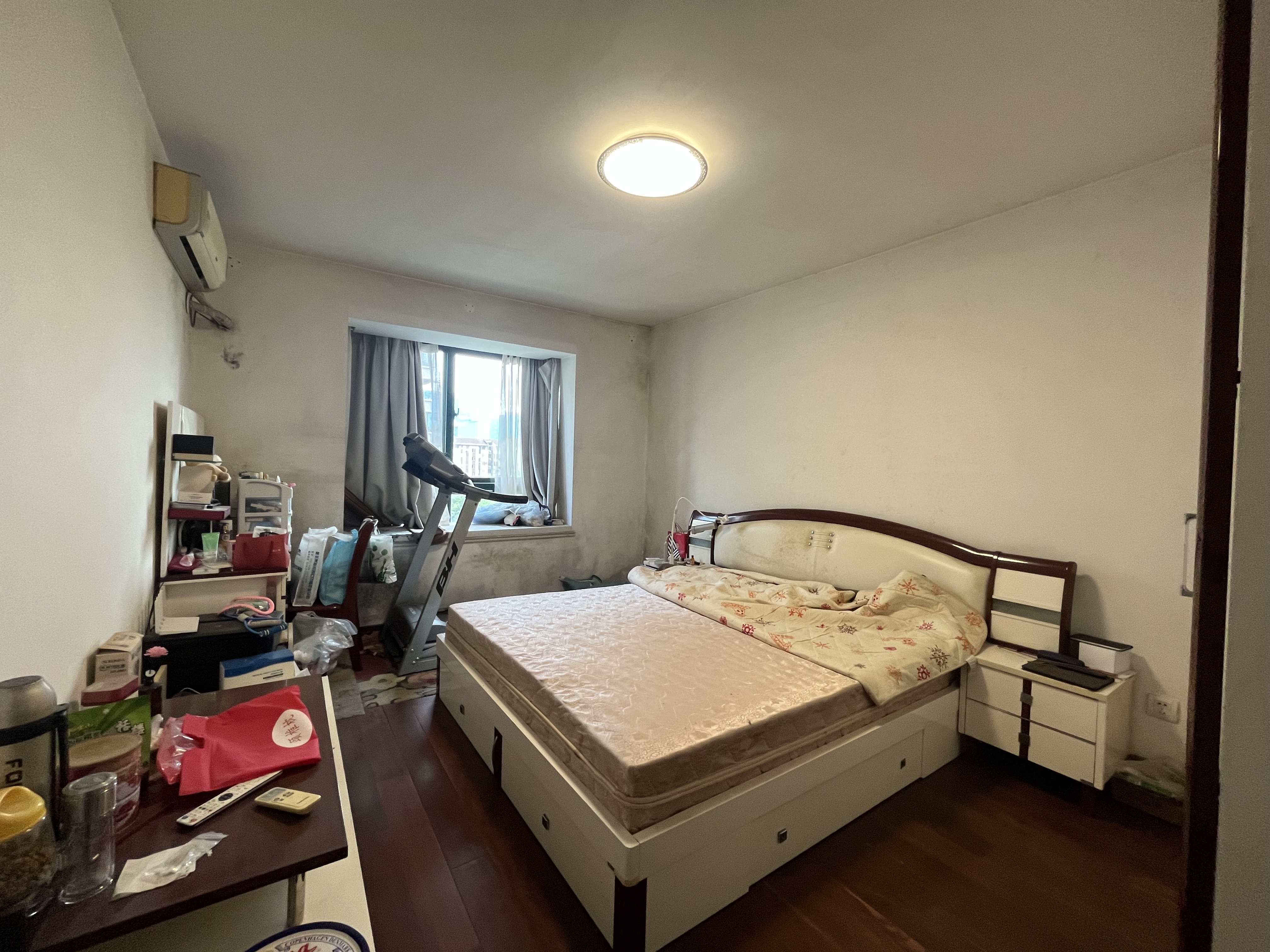 都市华城 3室2厅2卫 145m&sup2;