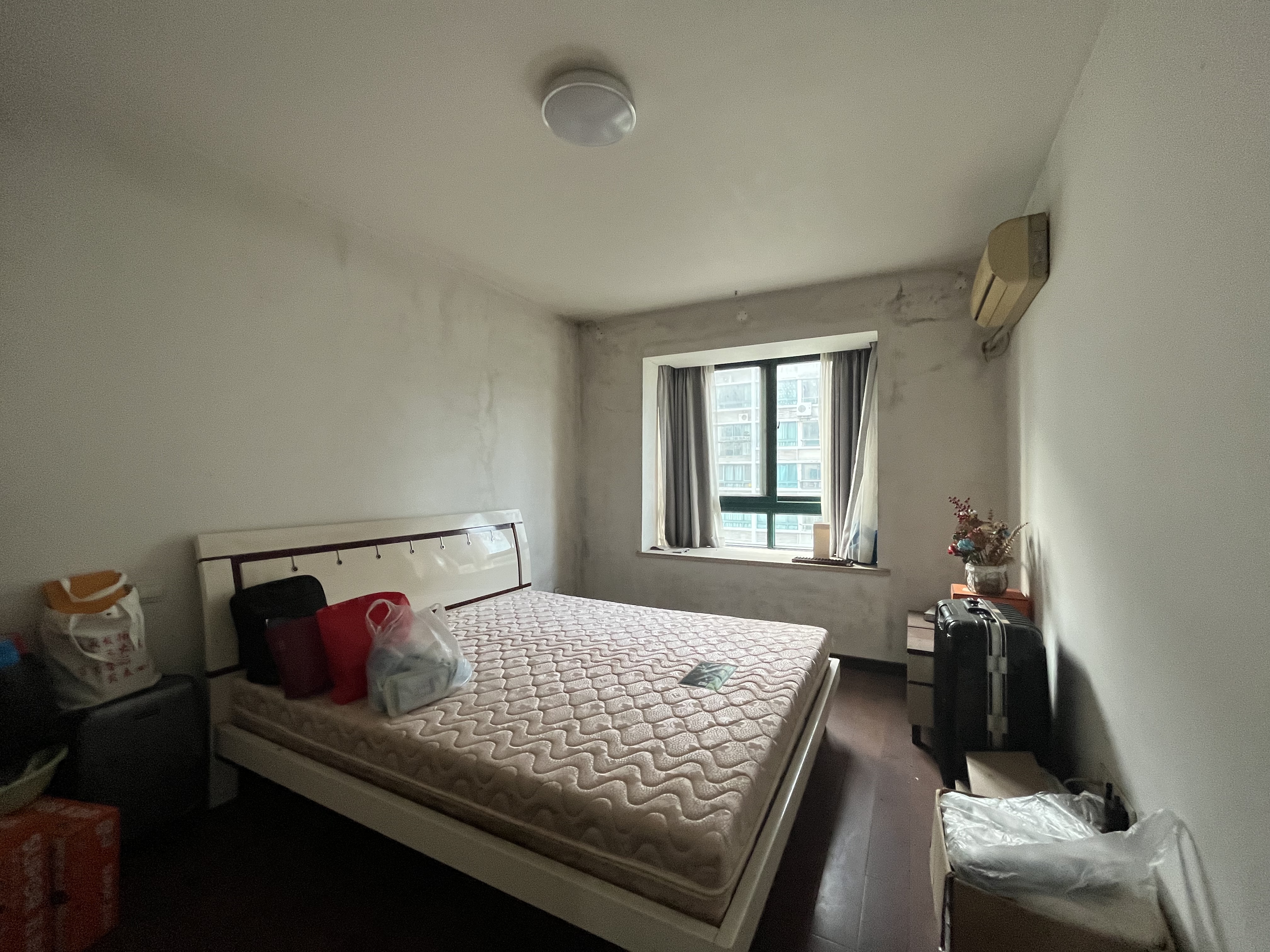 都市华城 3室2厅2卫 145m&sup2;