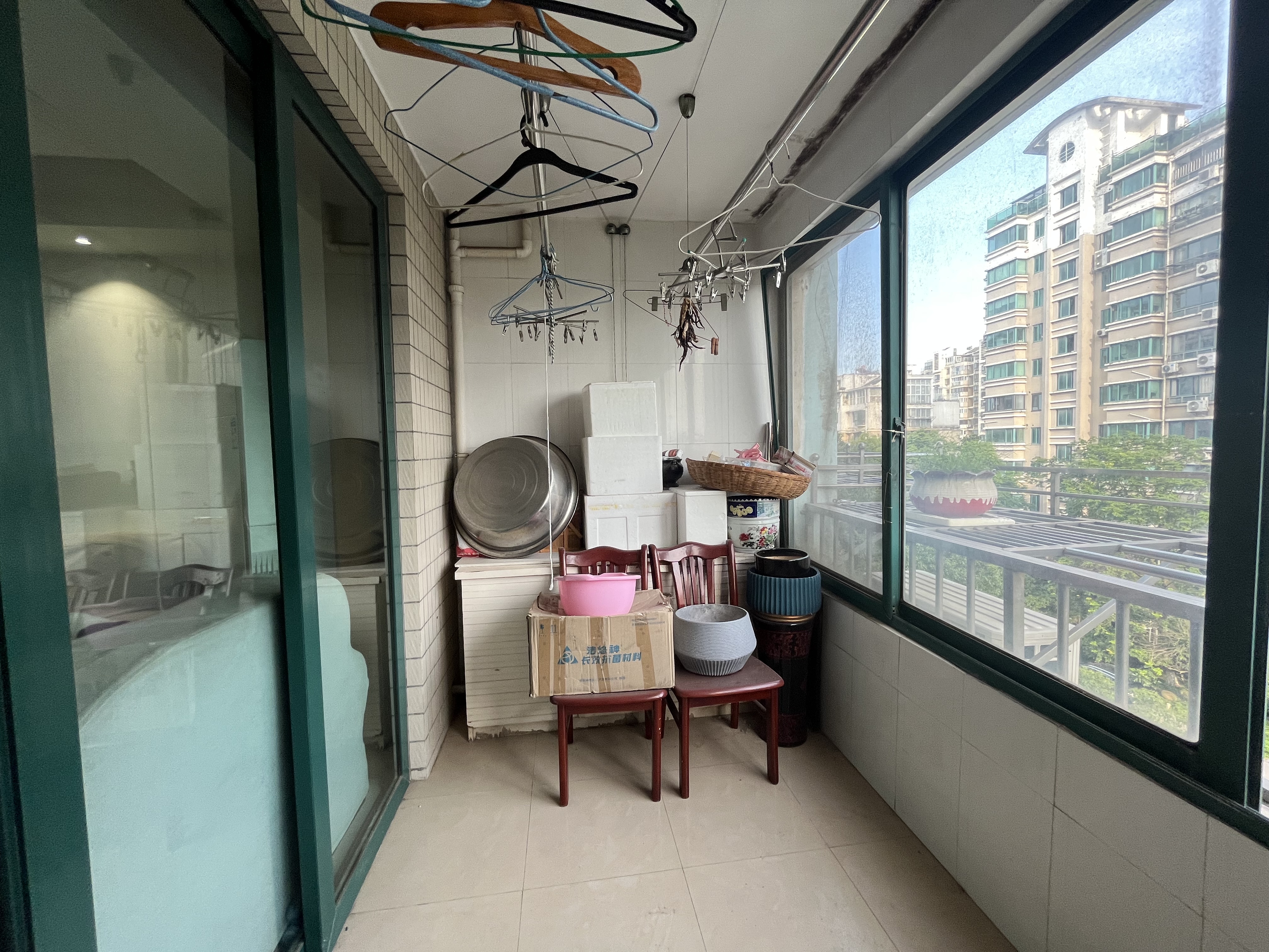 都市华城 3室2厅2卫 145m&sup2;