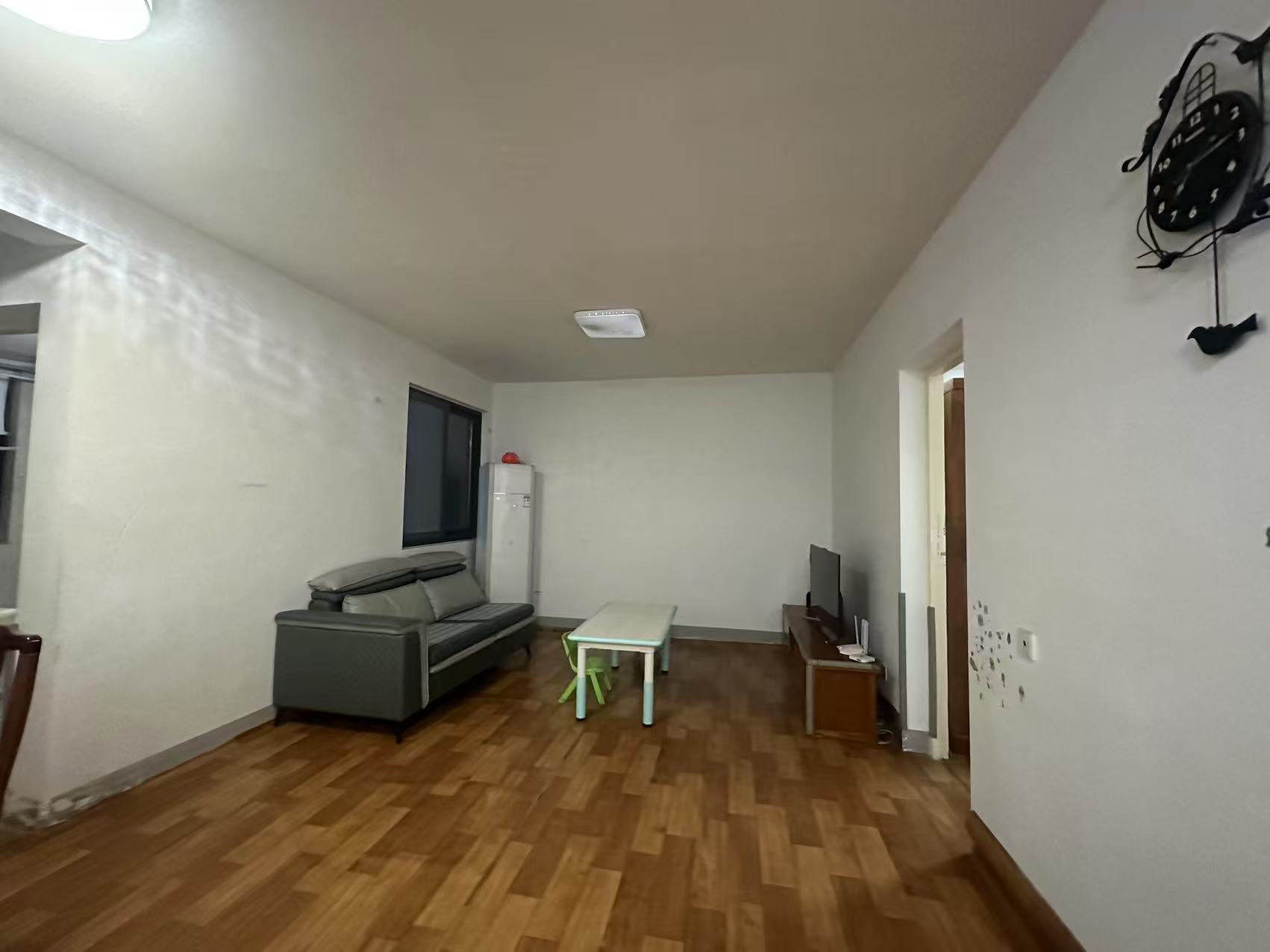 红星嘉苑 2室1厅1卫 76m&sup2;
