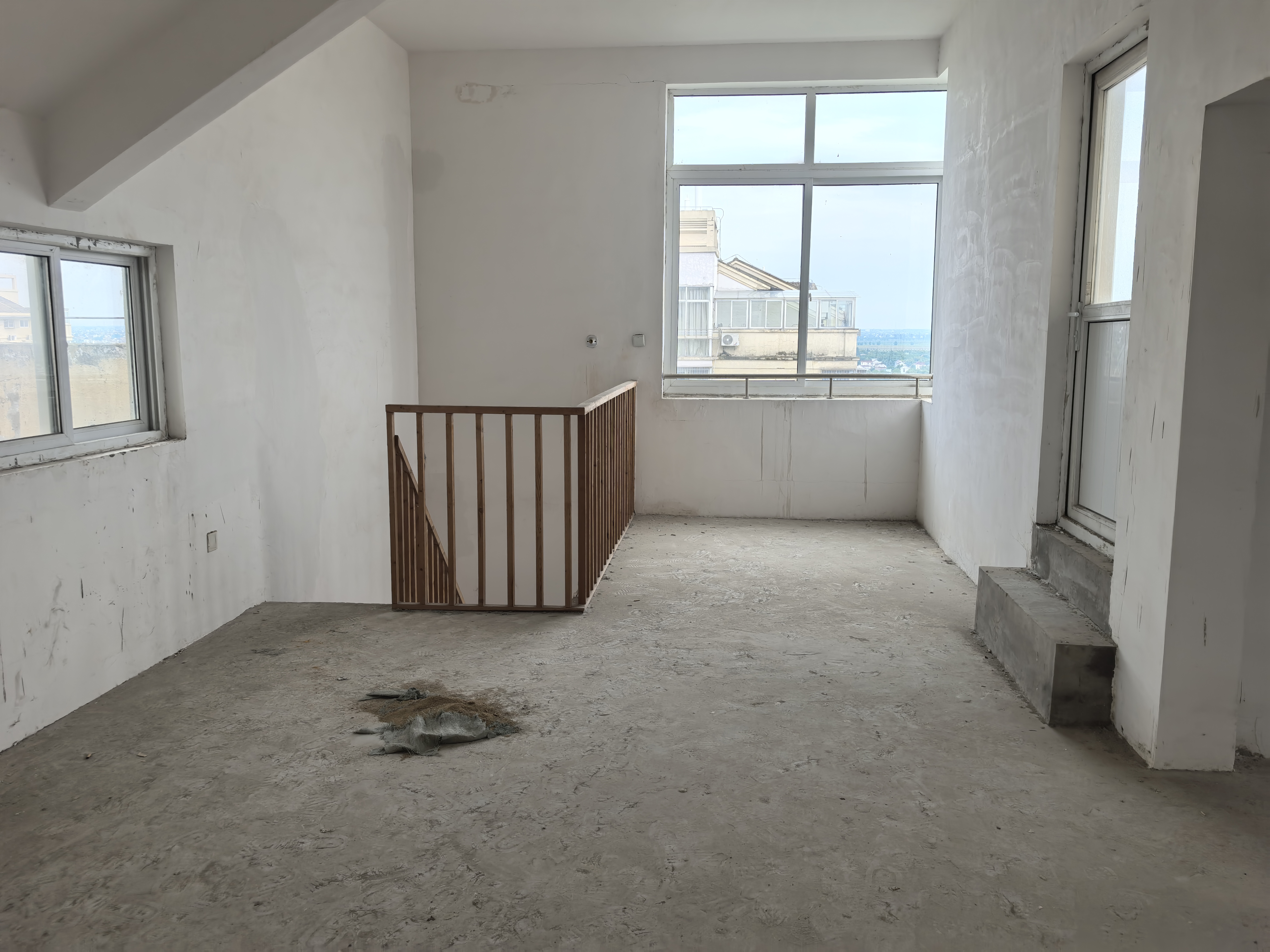 天晖苑 4室2厅1卫 130.00m&sup2;
