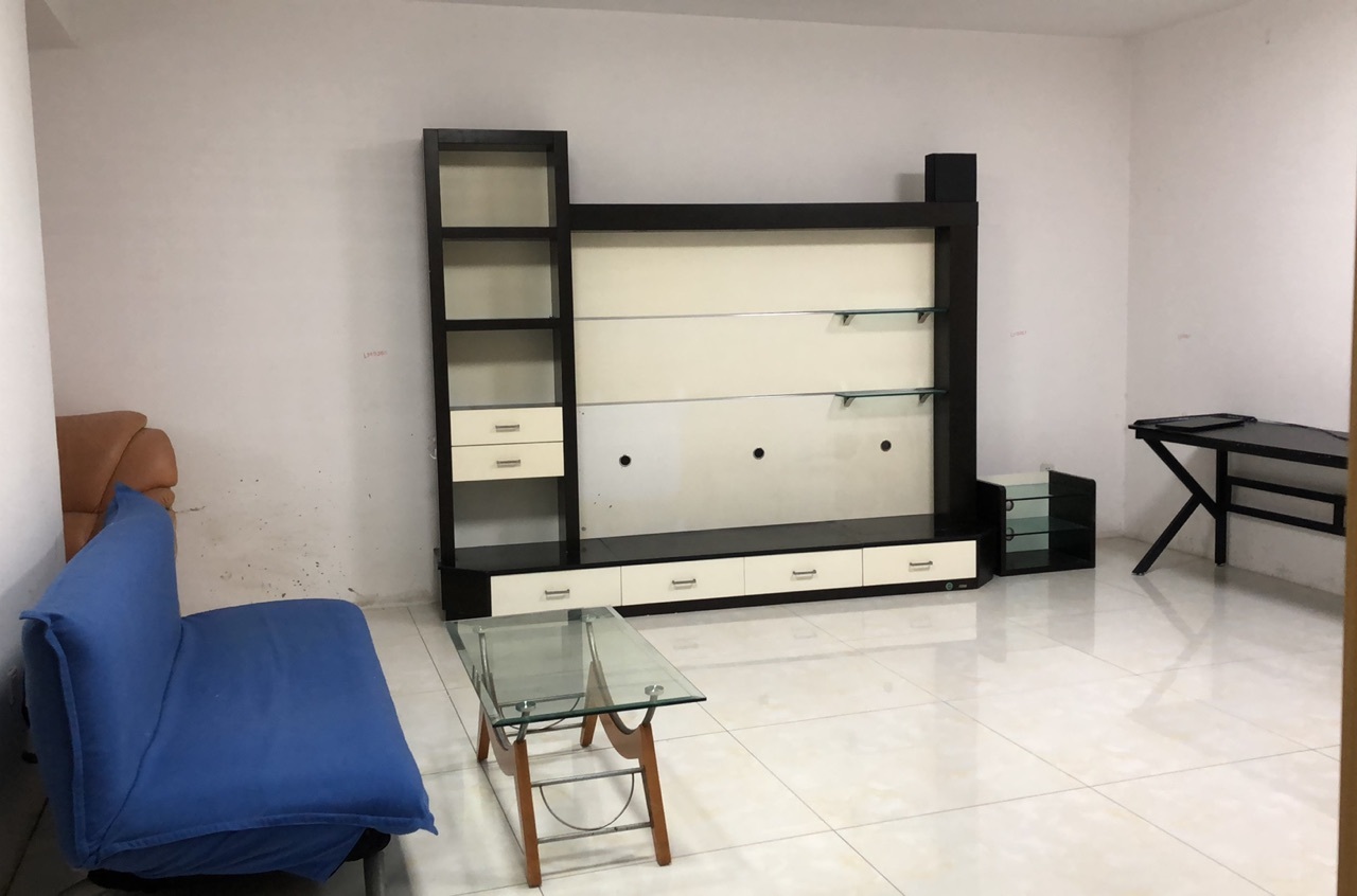 天霞苑 2室2厅1卫 78m&sup2;