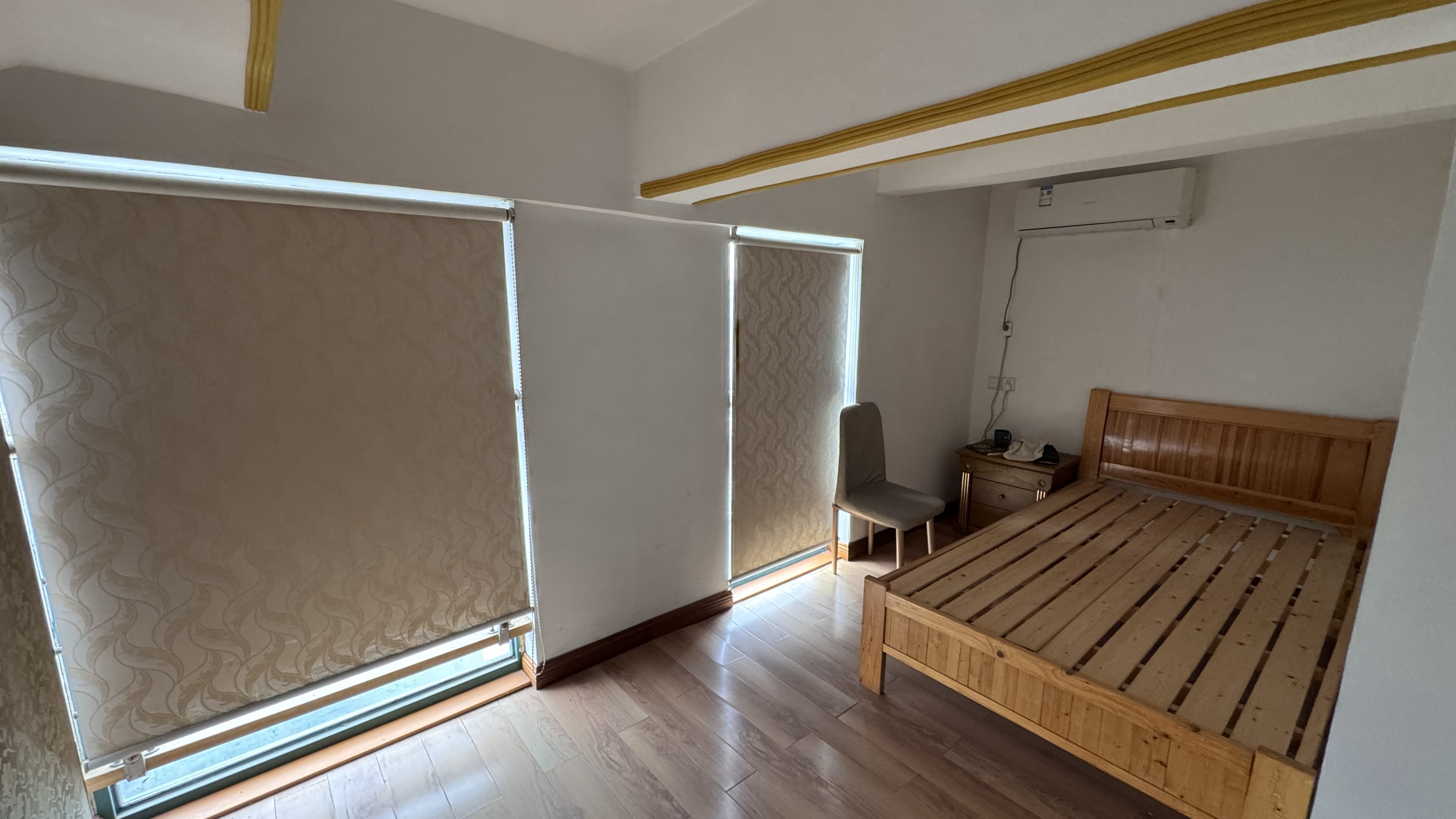奥特莱斯 4室2厅2卫 110.9m&sup2;