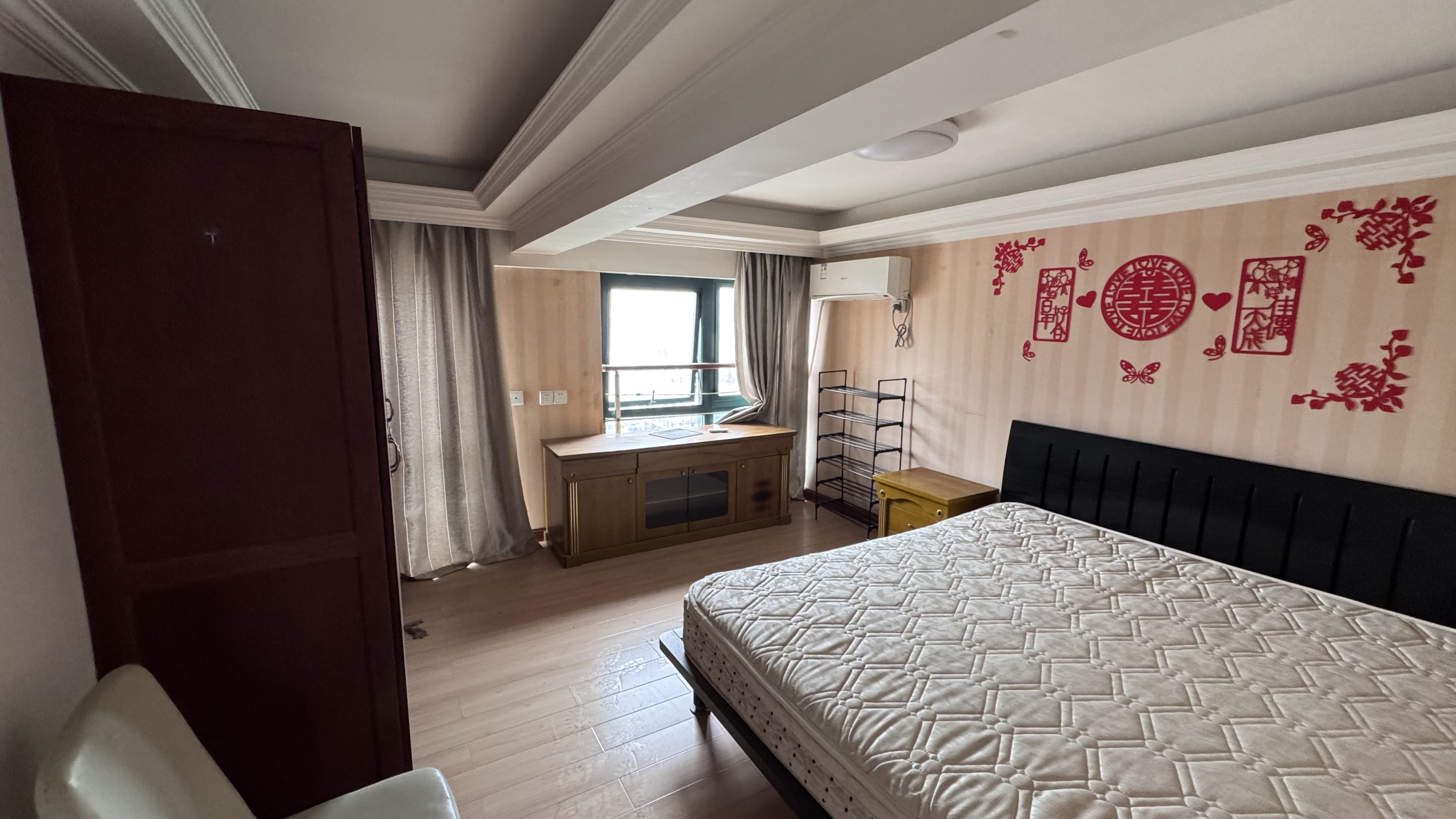 奥特莱斯 4室2厅2卫 110.9m&sup2;