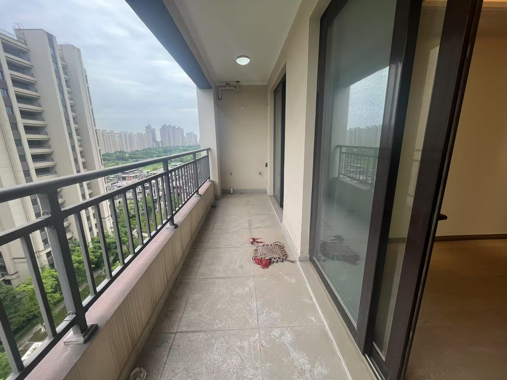 湖山源著 3室2厅1卫 116m&sup2;