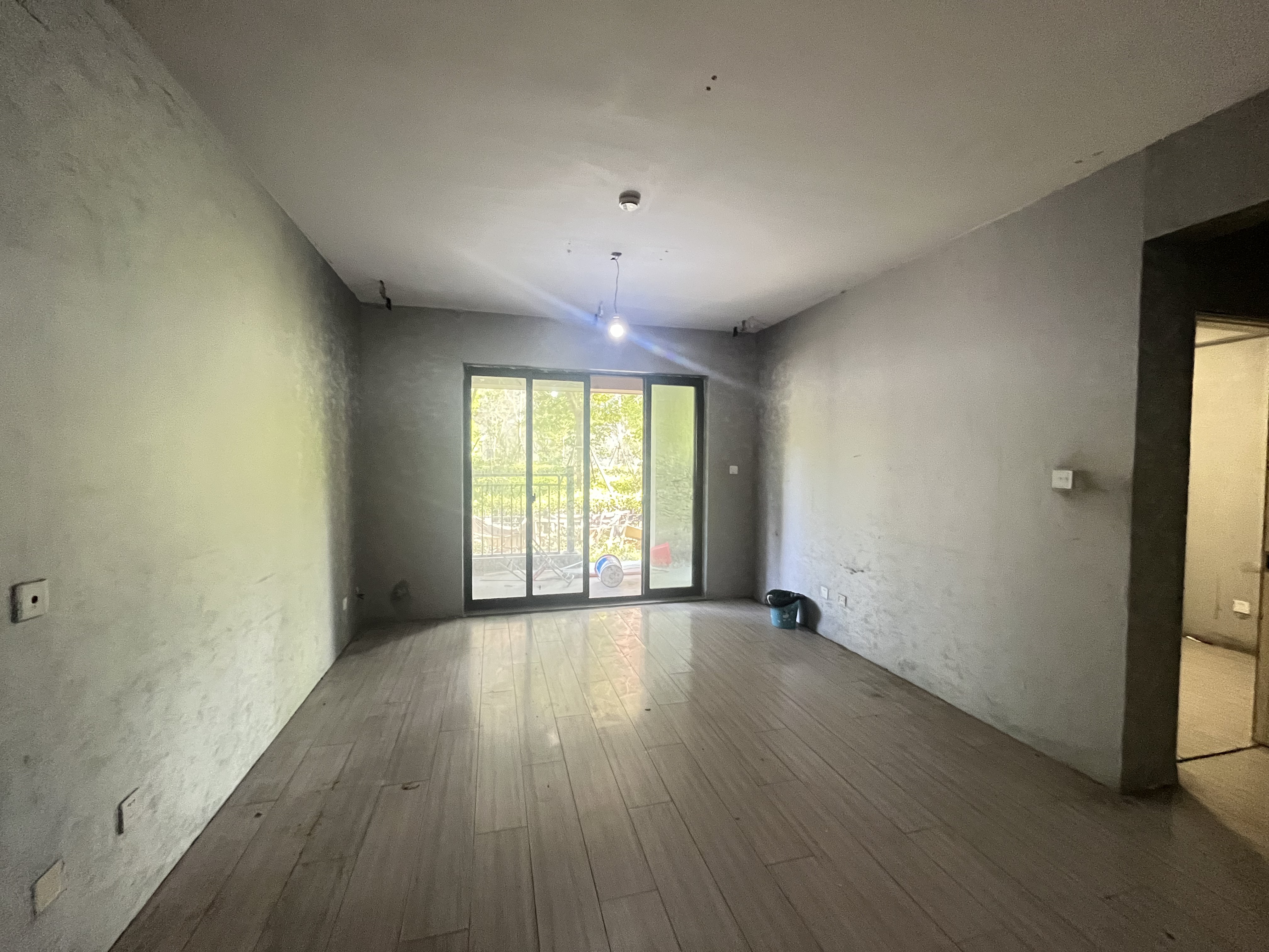 华强城四期 3室2厅1卫 213.00m&sup2;