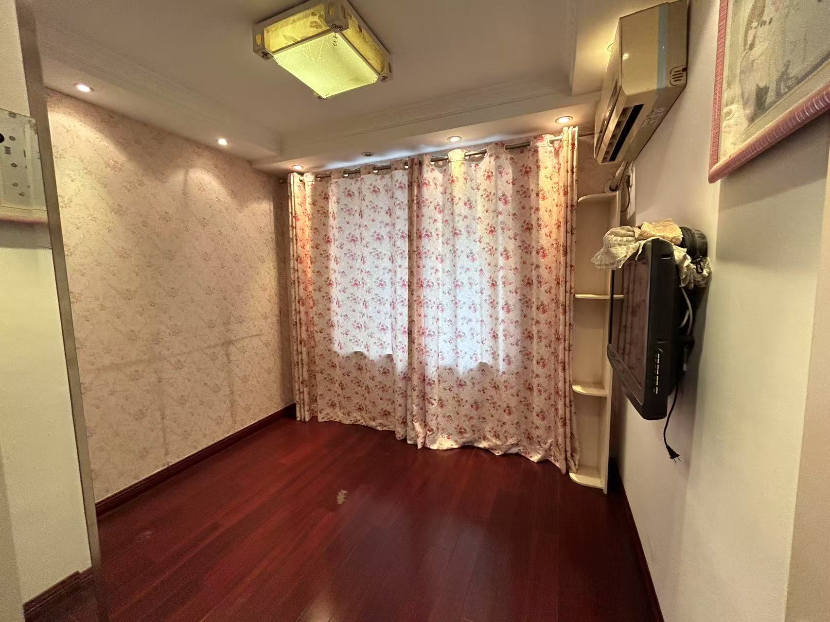 中港城 3室2厅1卫 98.00m&sup2;