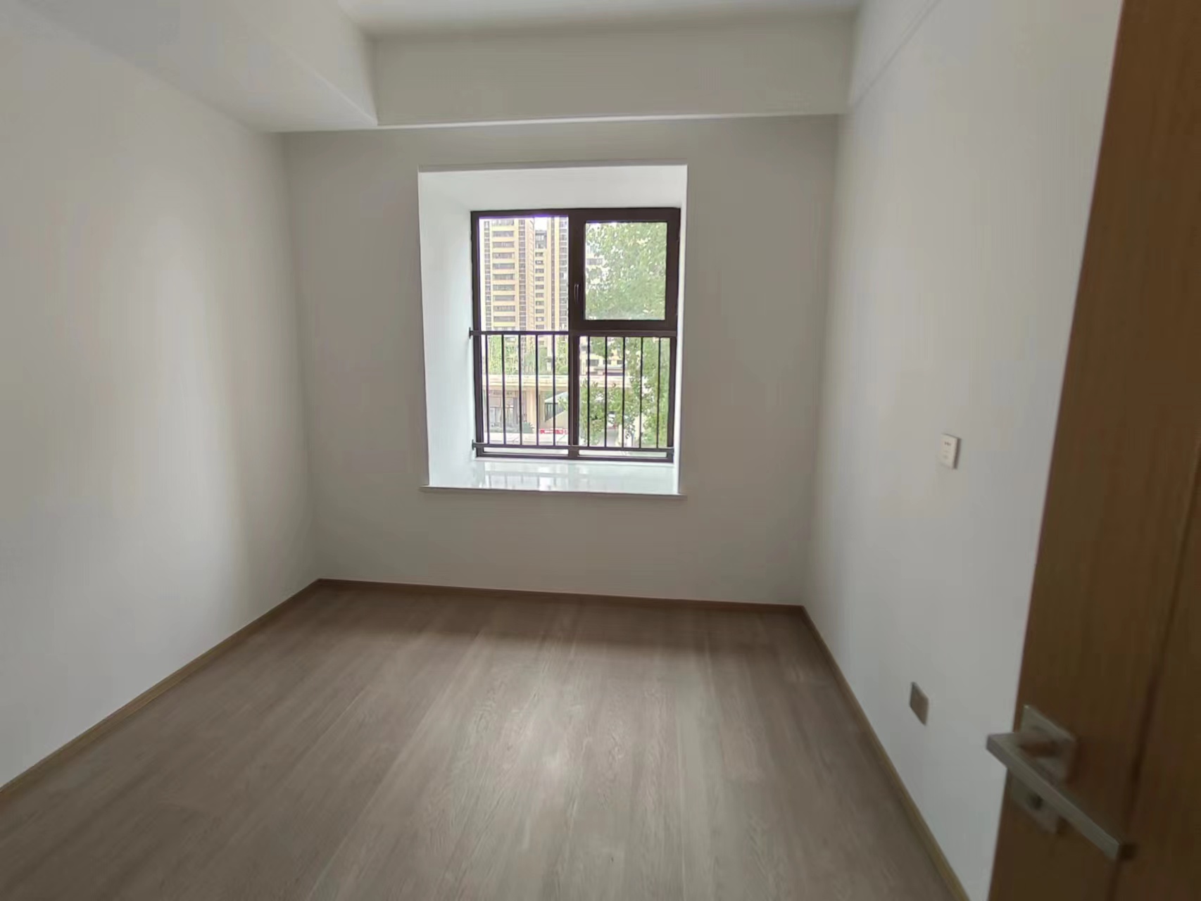 珑府 3室2厅2卫 122.96m&sup2;