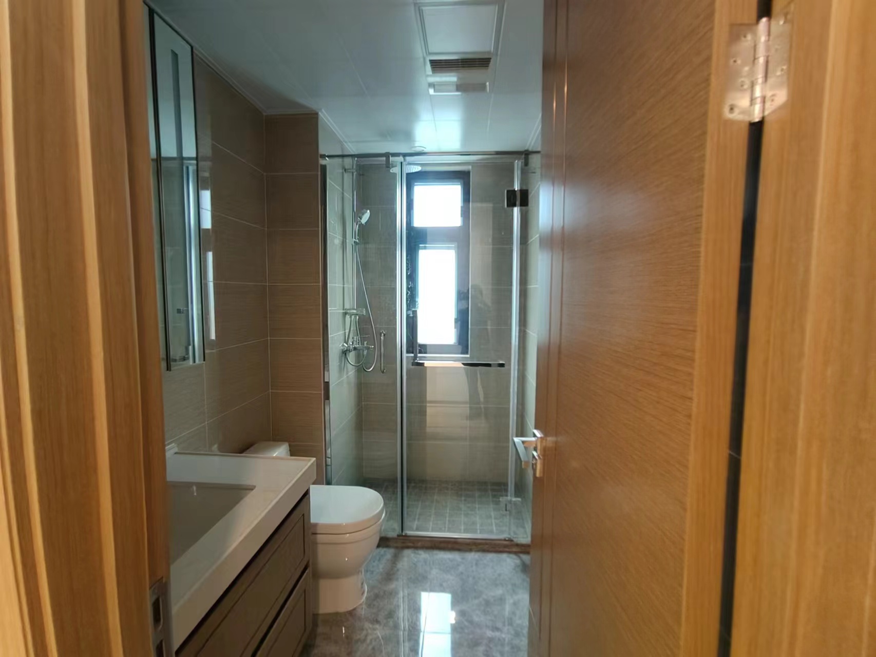 珑府 3室2厅2卫 122.96m&sup2;