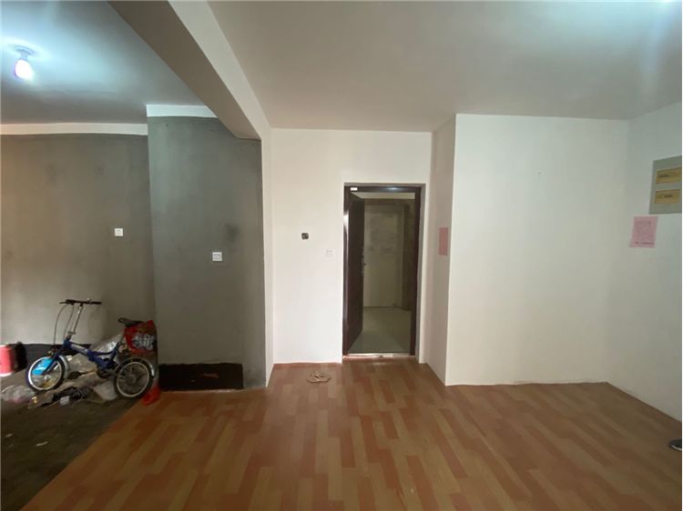 万和华府 3室1厅1卫 95.00m&sup2;