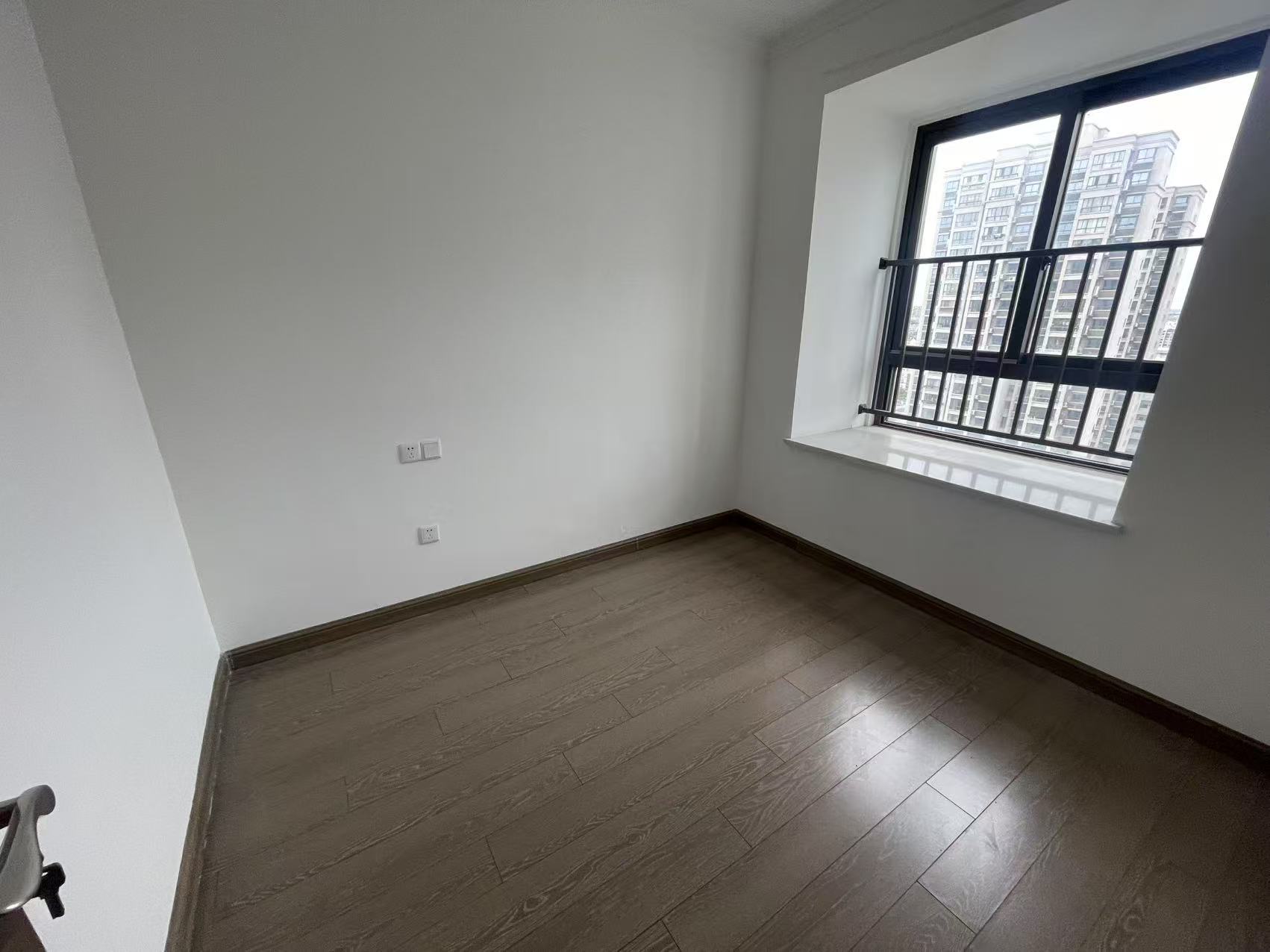 华强国际公馆 3室2厅2卫 133.8m&sup2;