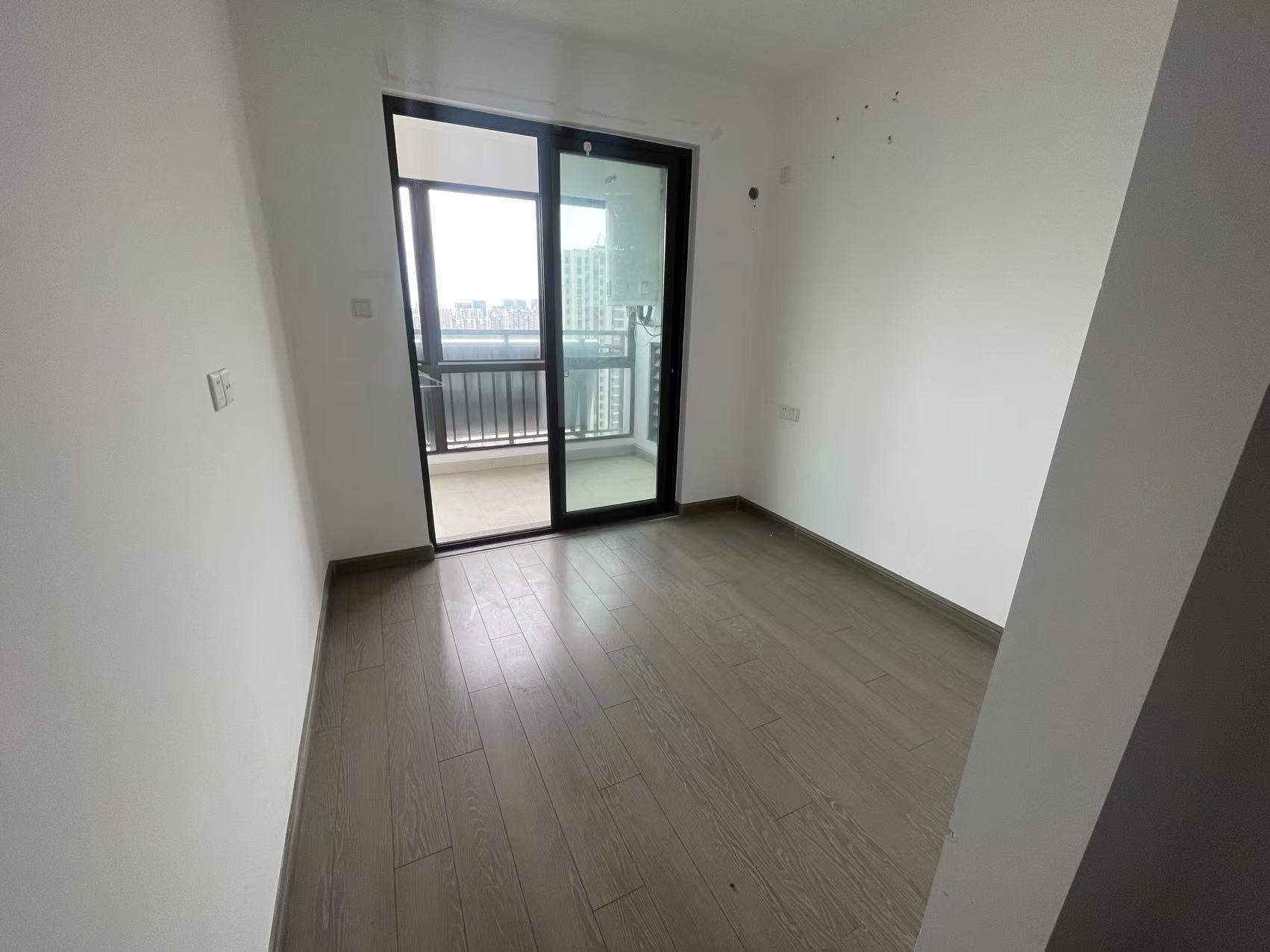 华强国际公馆 3室2厅2卫 133.8m&sup2;