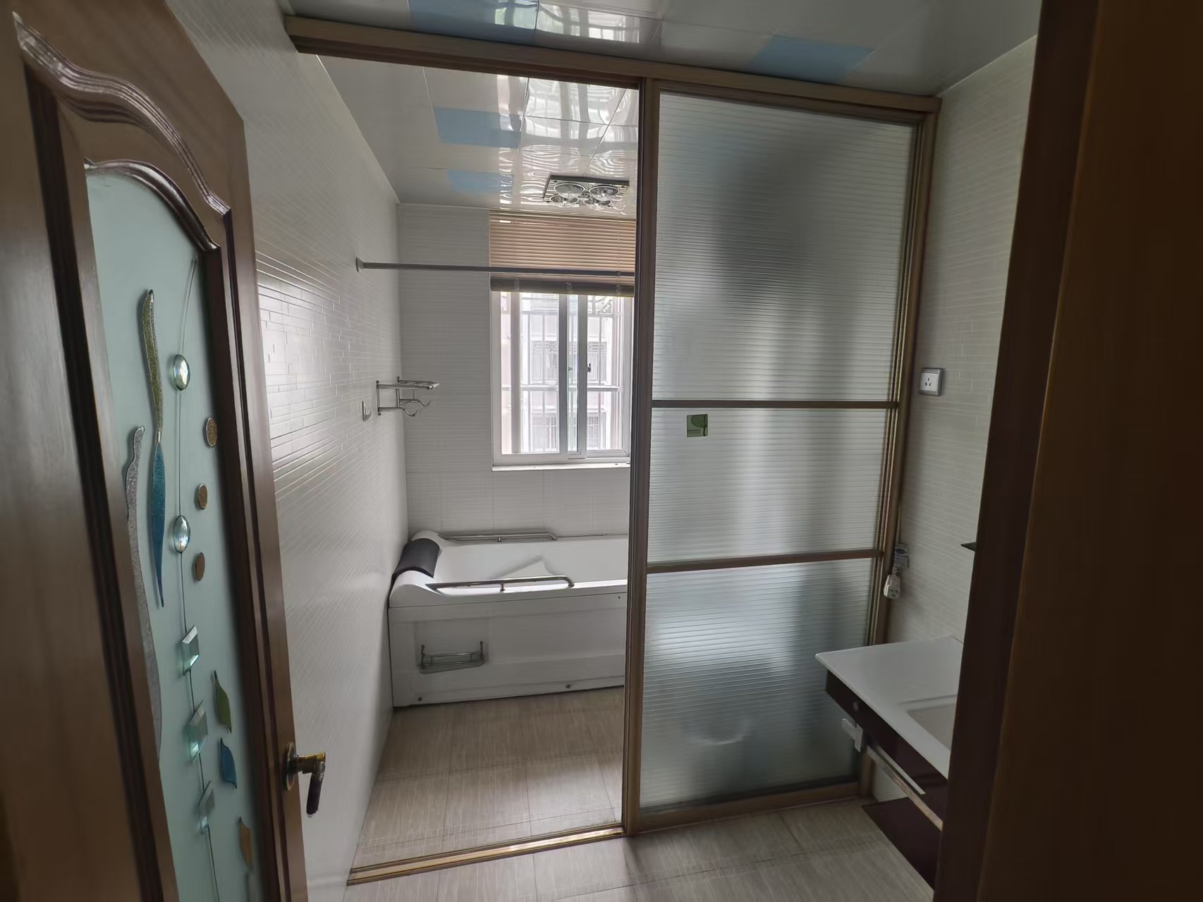 双霞花苑 2室2厅1卫 70m&sup2;
