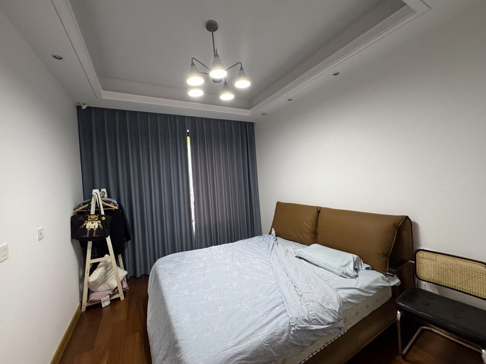 万濠瑜园 4室2厅2卫 220m&sup2;