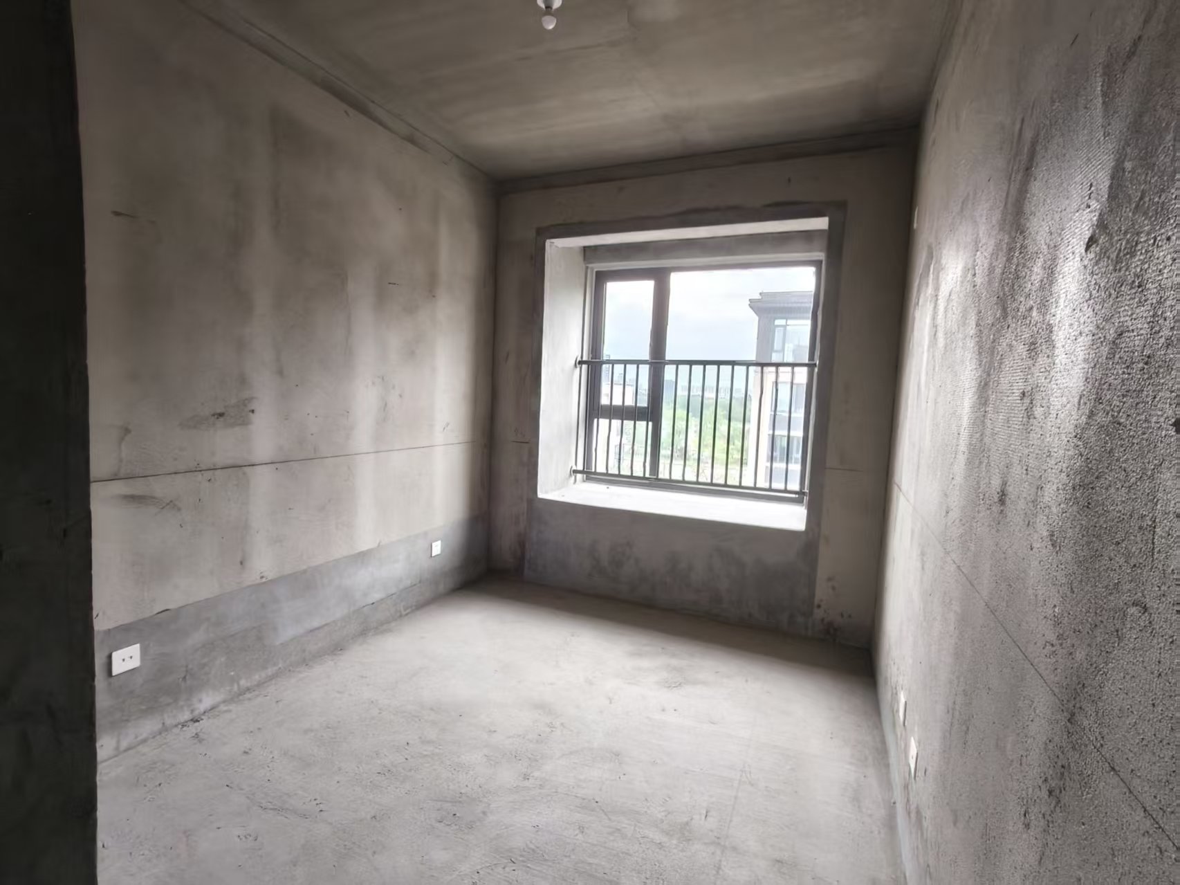 神辉上麟府 4室2厅2卫 137m&sup2;