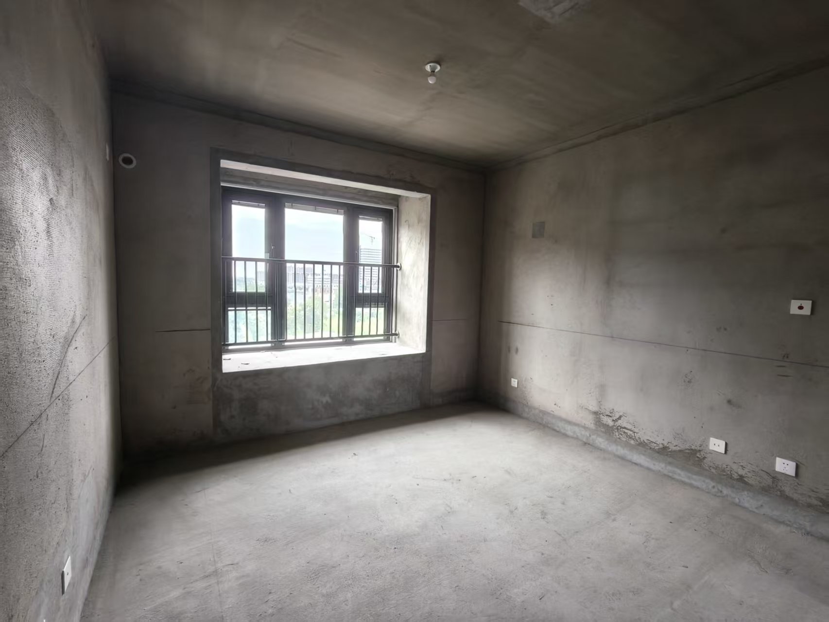 神辉上麟府 4室2厅2卫 137m&sup2;