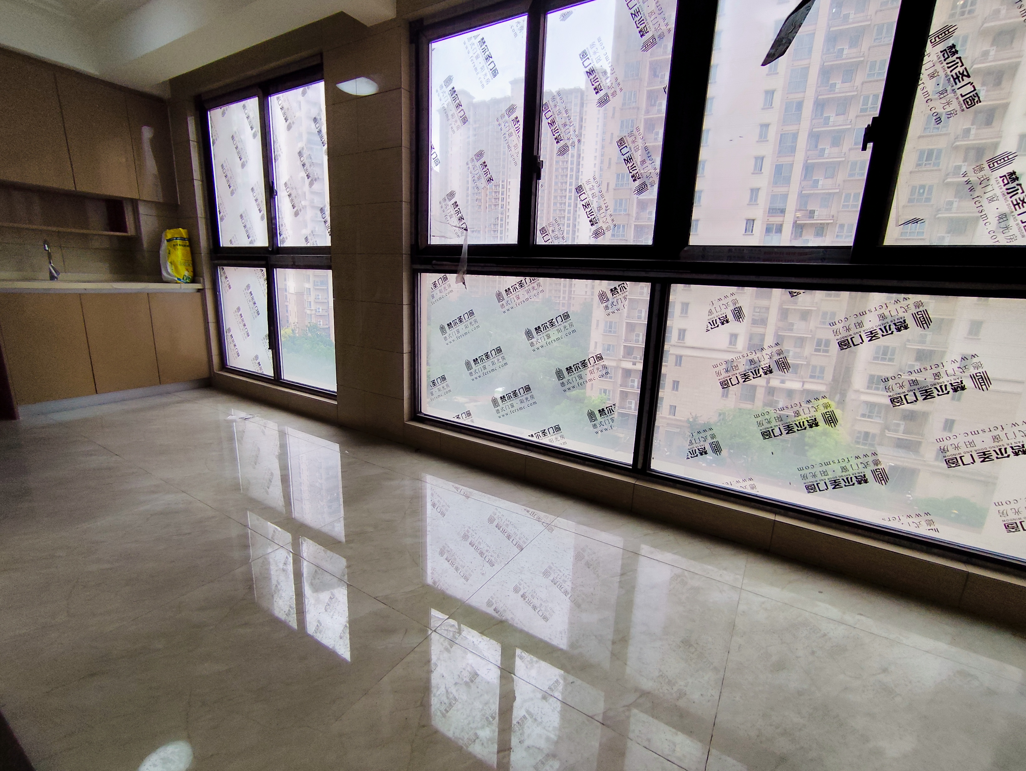 中南世纪花城三期 4室2厅2卫 139.49m&sup2;