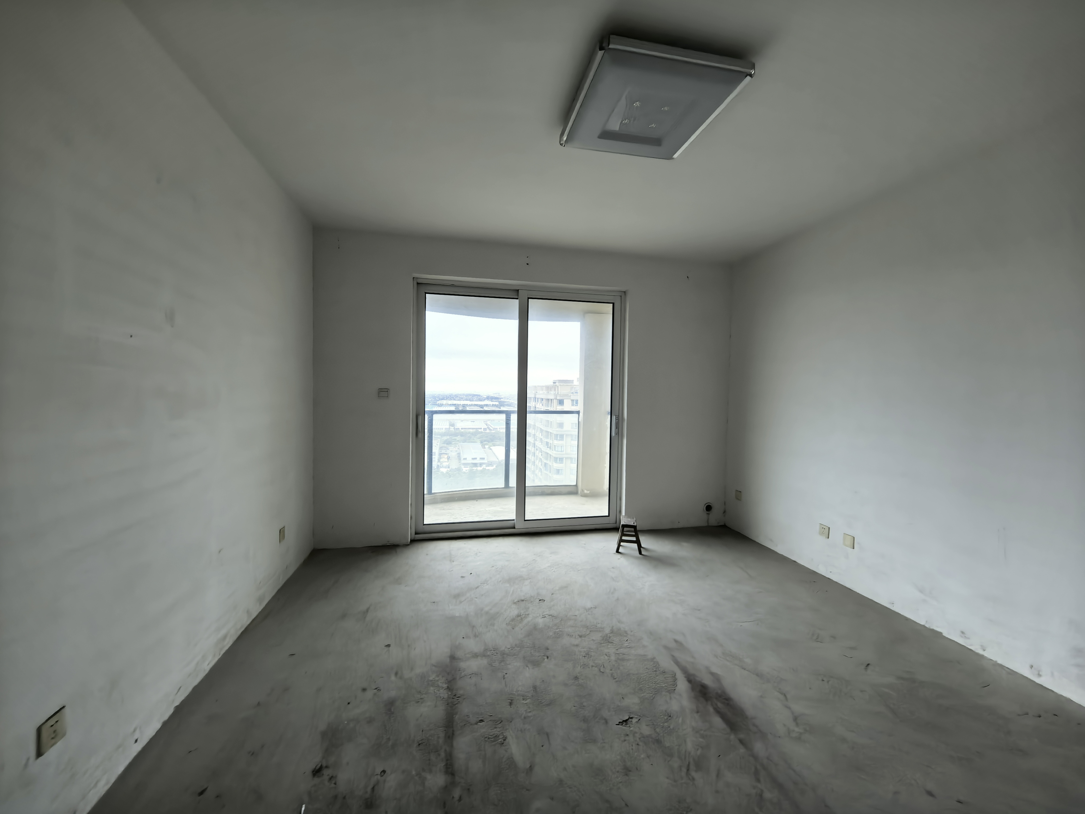富都豪园 4室2厅2卫 121.00m&sup2;