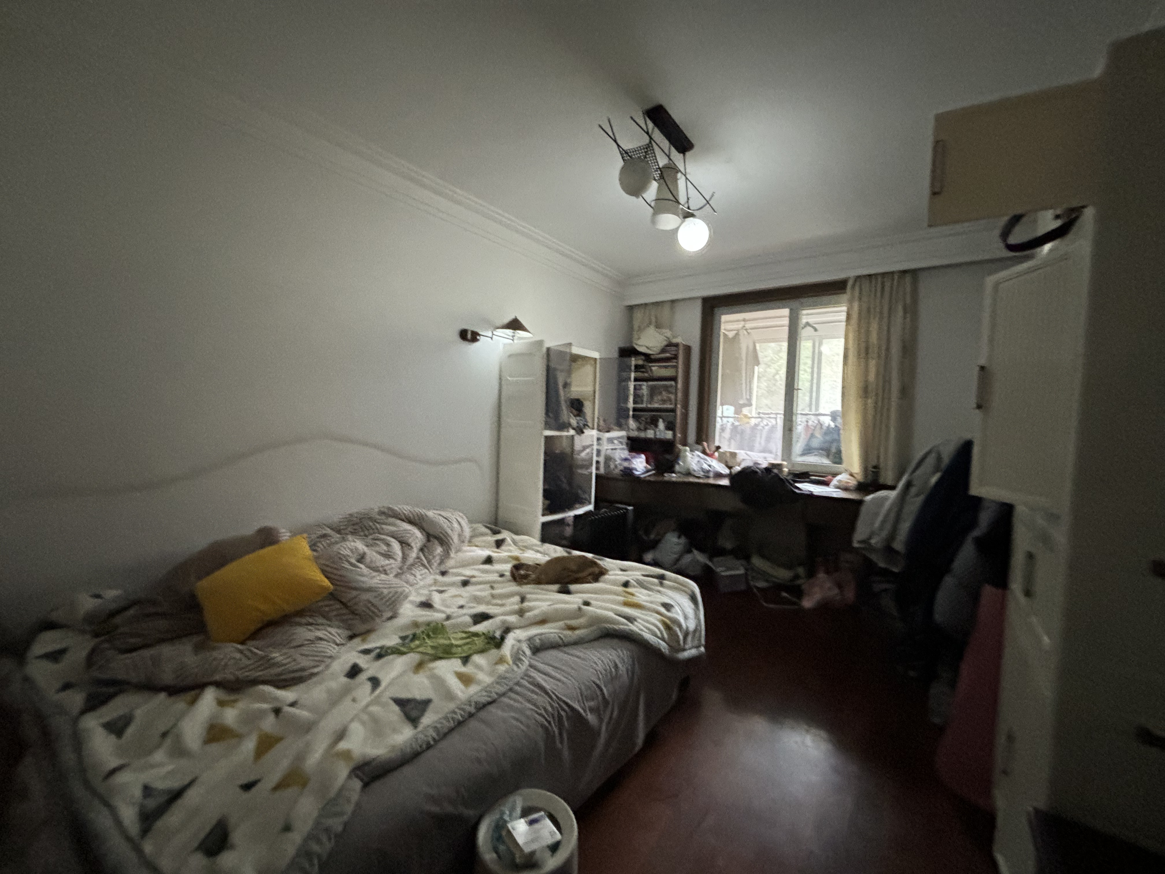 苏东花苑 4室2厅2卫 132.5m&sup2;