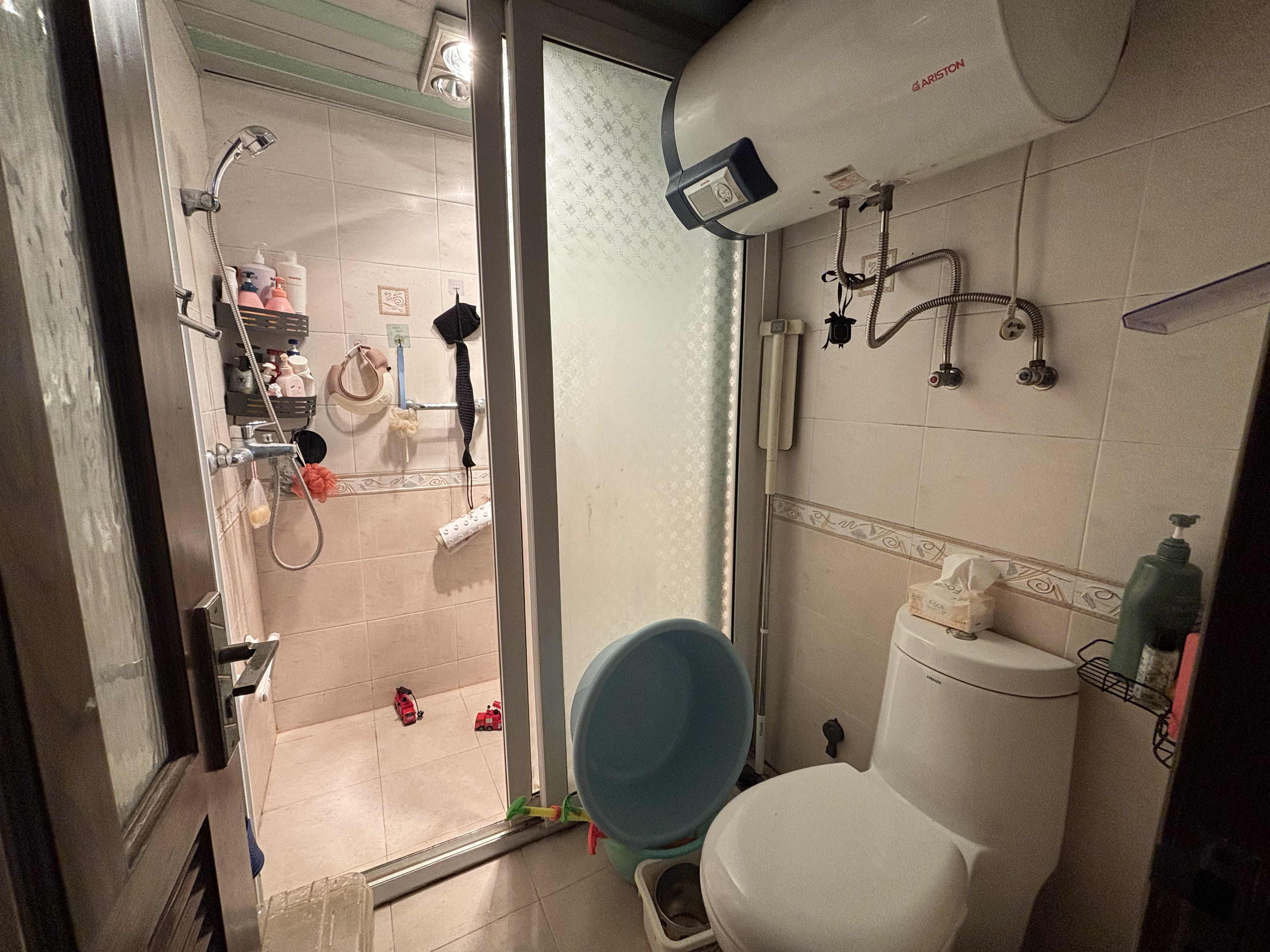 苏东花苑 4室2厅2卫 132.5m&sup2;