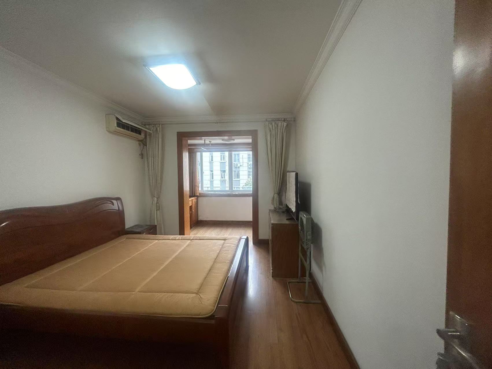 晨苑 3室2厅1卫 118m&sup2;