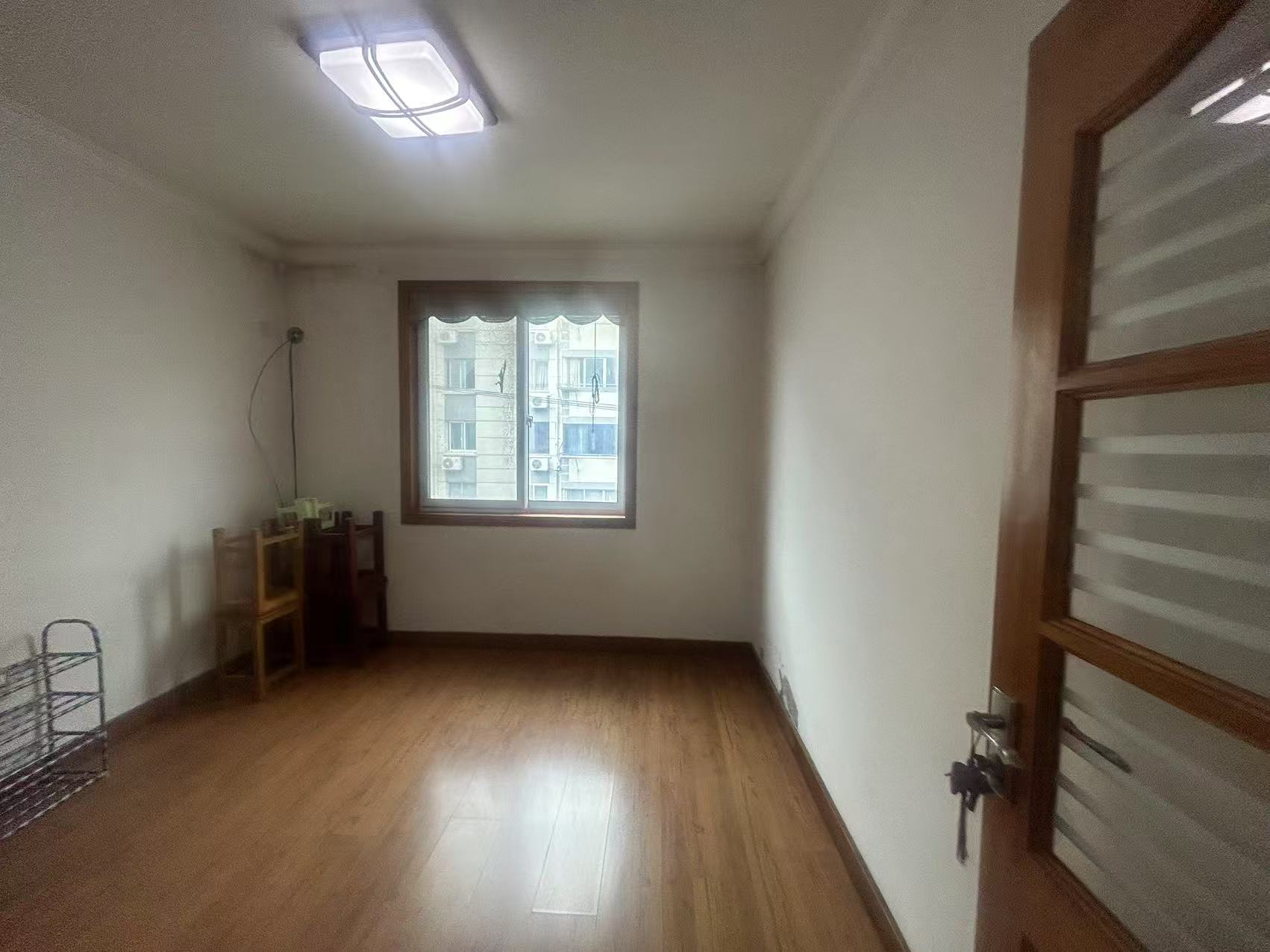 晨苑 3室2厅1卫 118m&sup2;