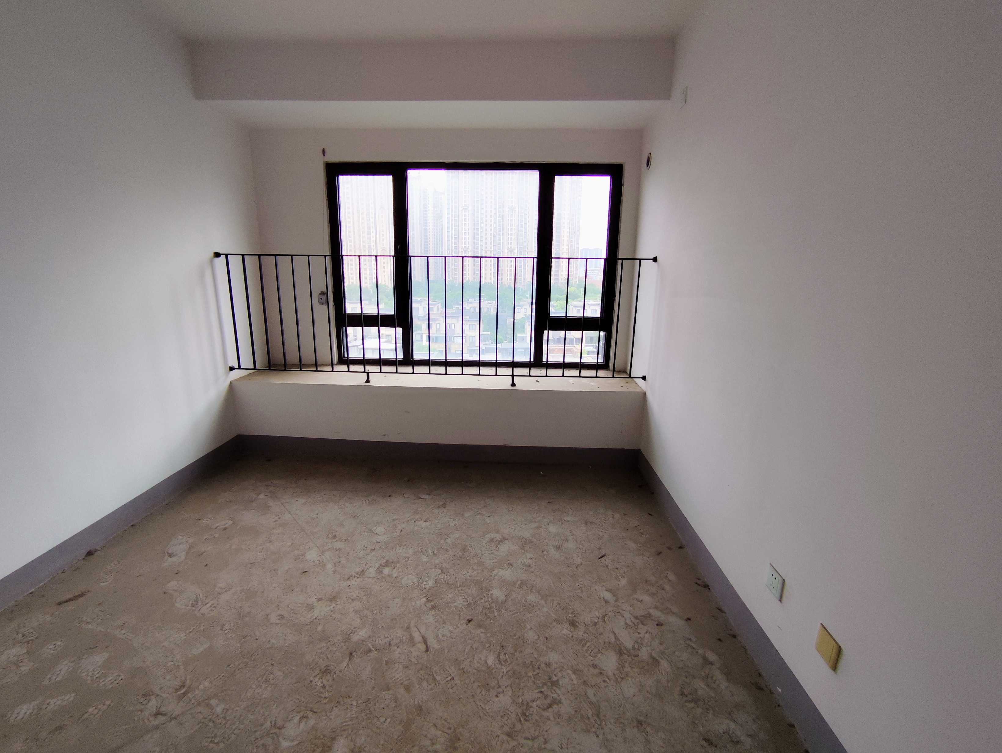 中海上林院 4室2厅2卫 140m&sup2;