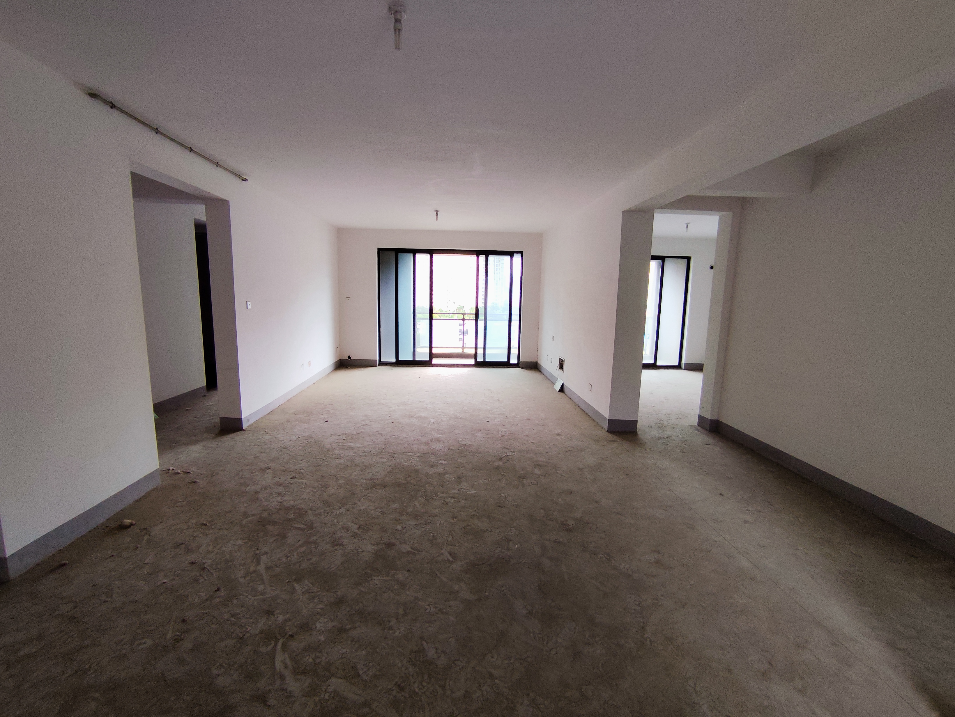 中海上林院 4室2厅2卫 140m&sup2;