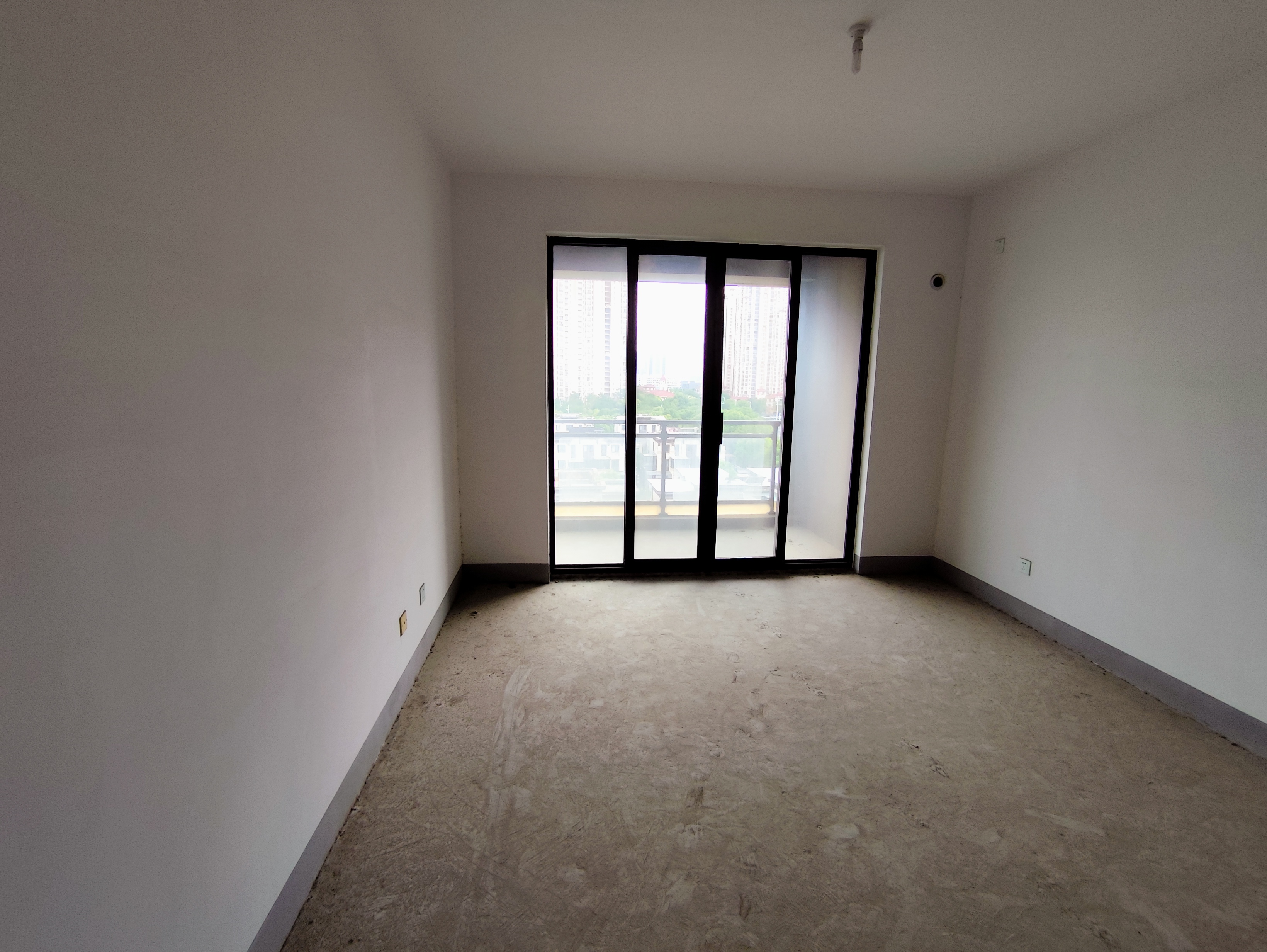 中海上林院 4室2厅2卫 140m&sup2;