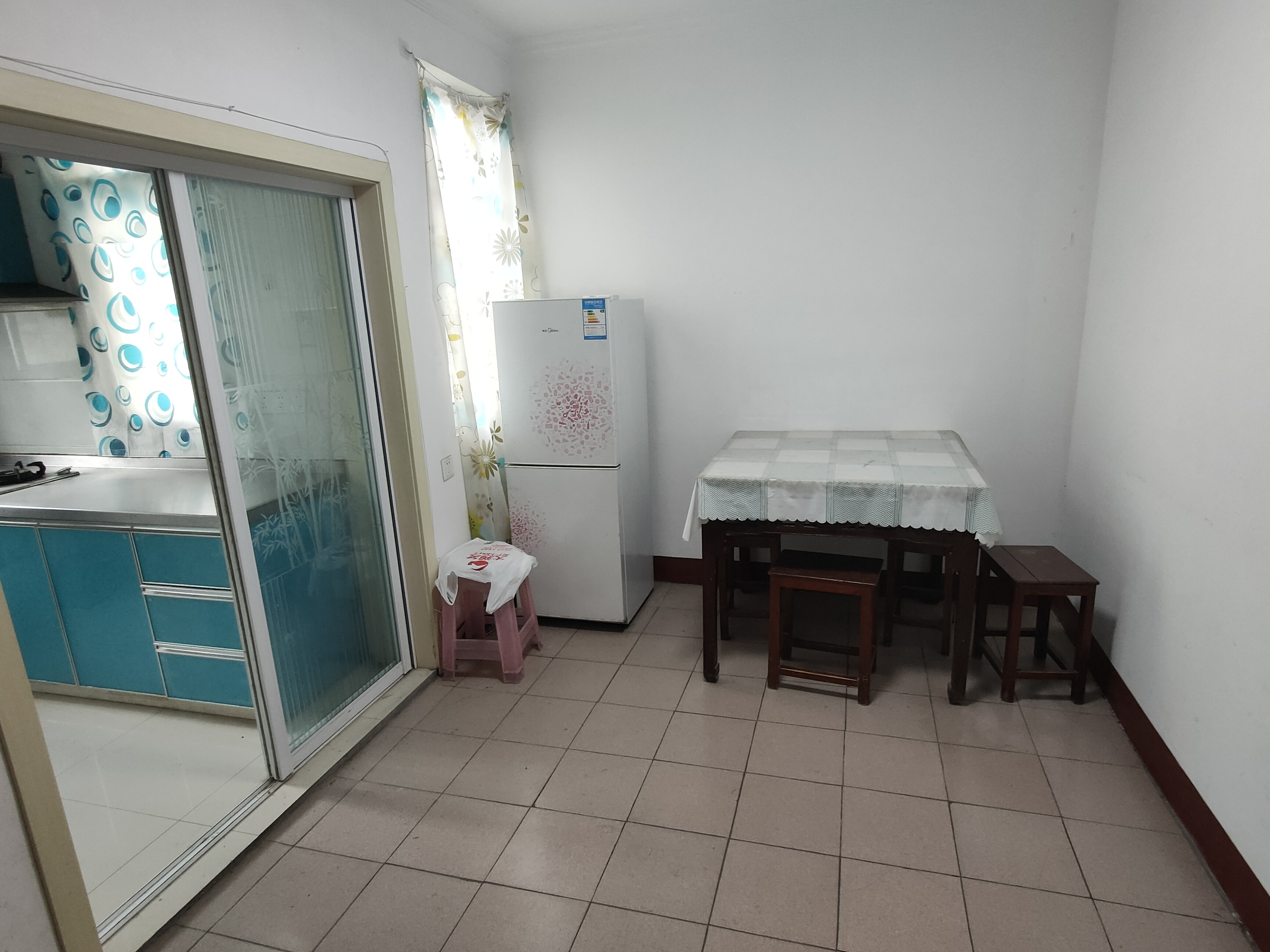 南川园新村 2室1厅1卫 65m&sup2;