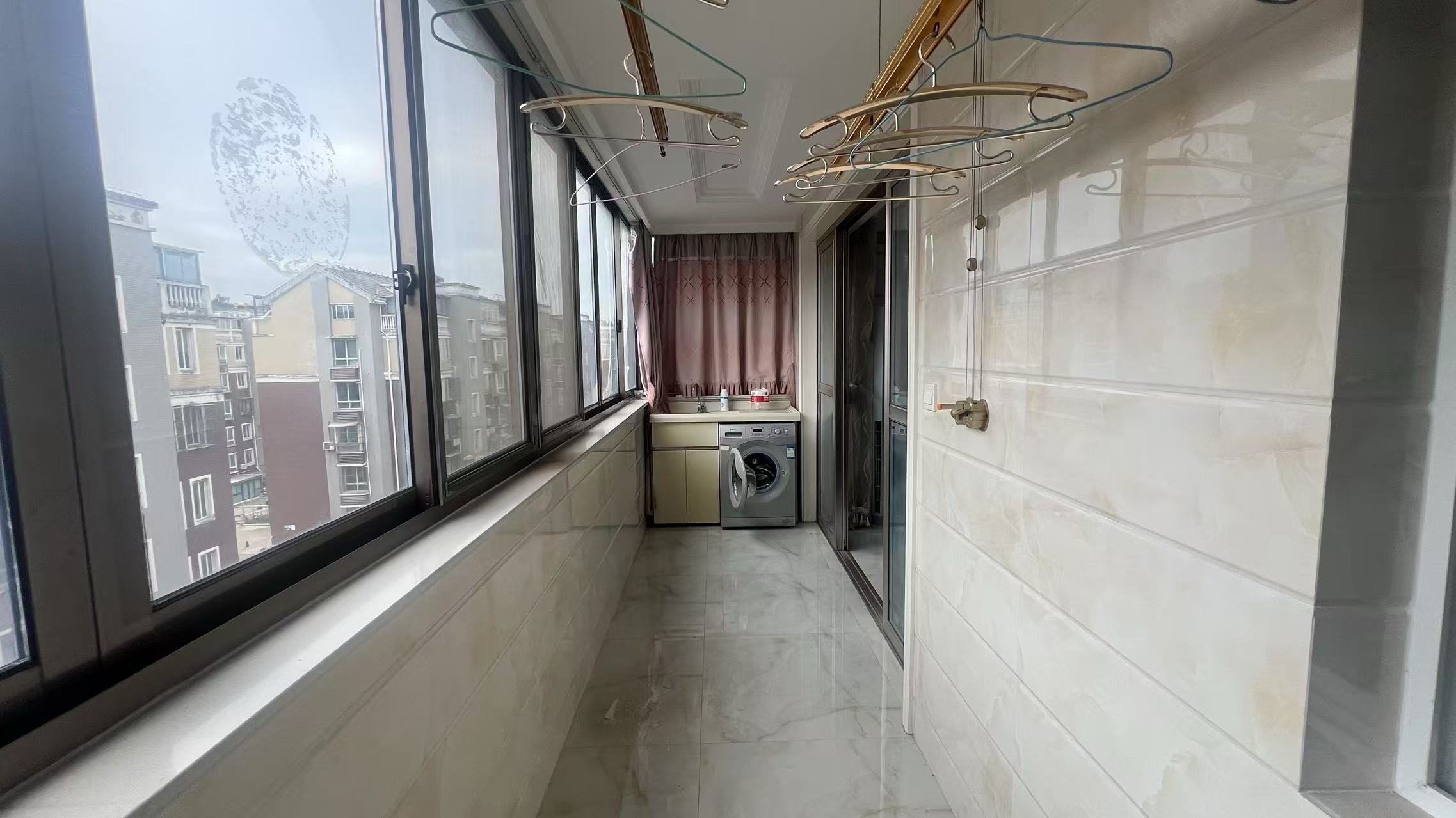 金欣佳园D区 3室1厅1卫 130m&sup2;