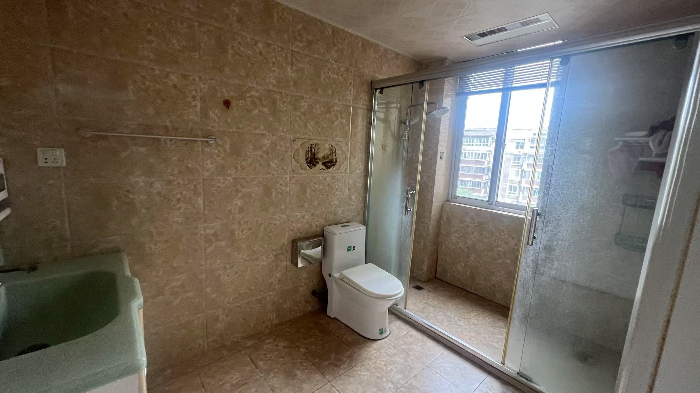 金欣佳园D区 3室1厅1卫 130m&sup2;