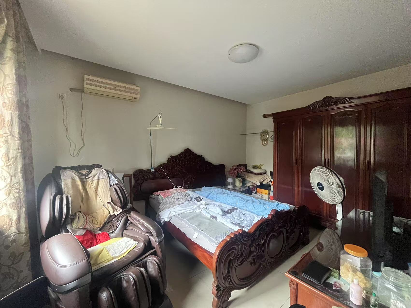 城南小苑 5室2厅2卫 241.00m&sup2;