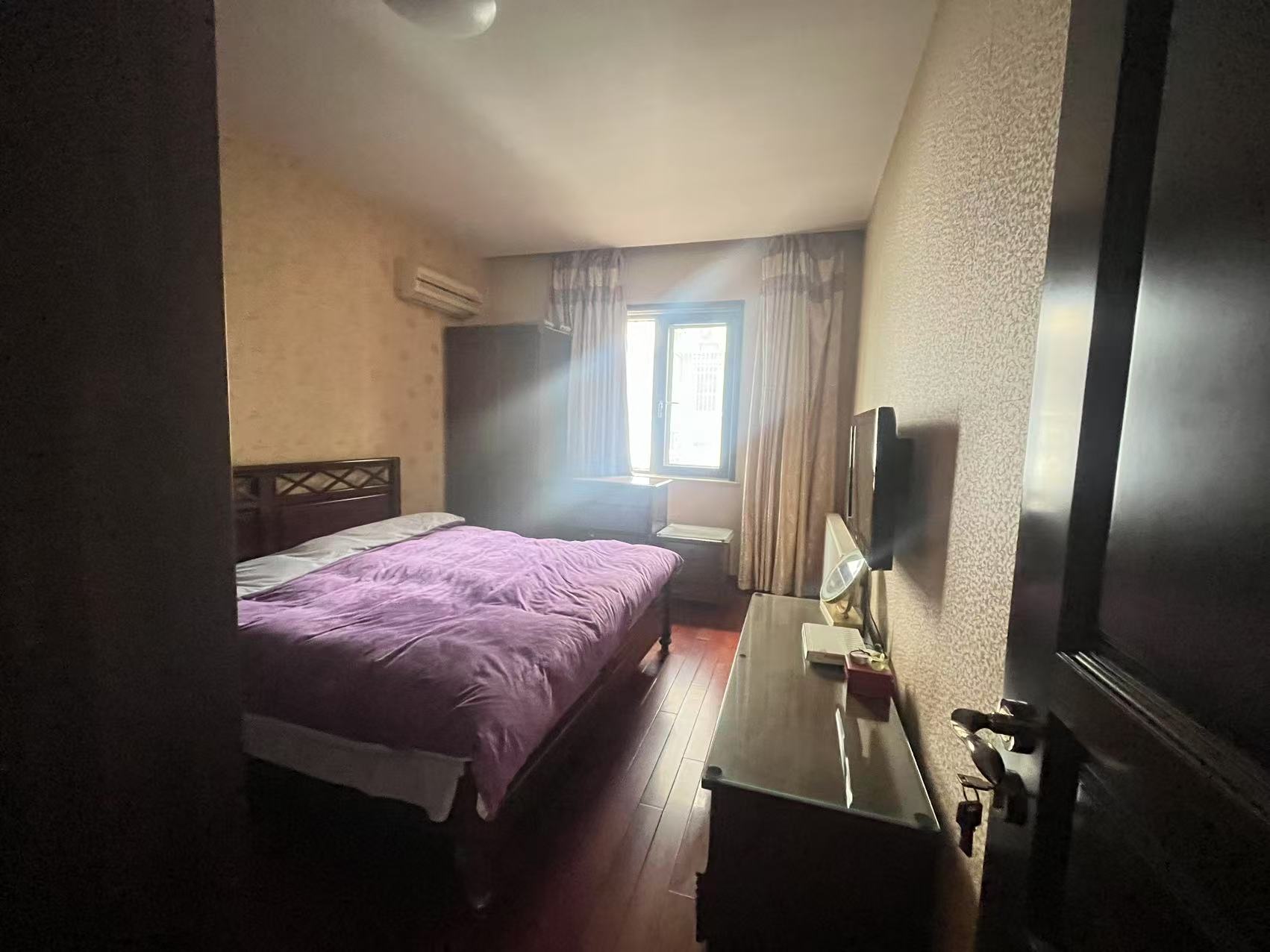 城南小苑 5室2厅2卫 241.00m&sup2;