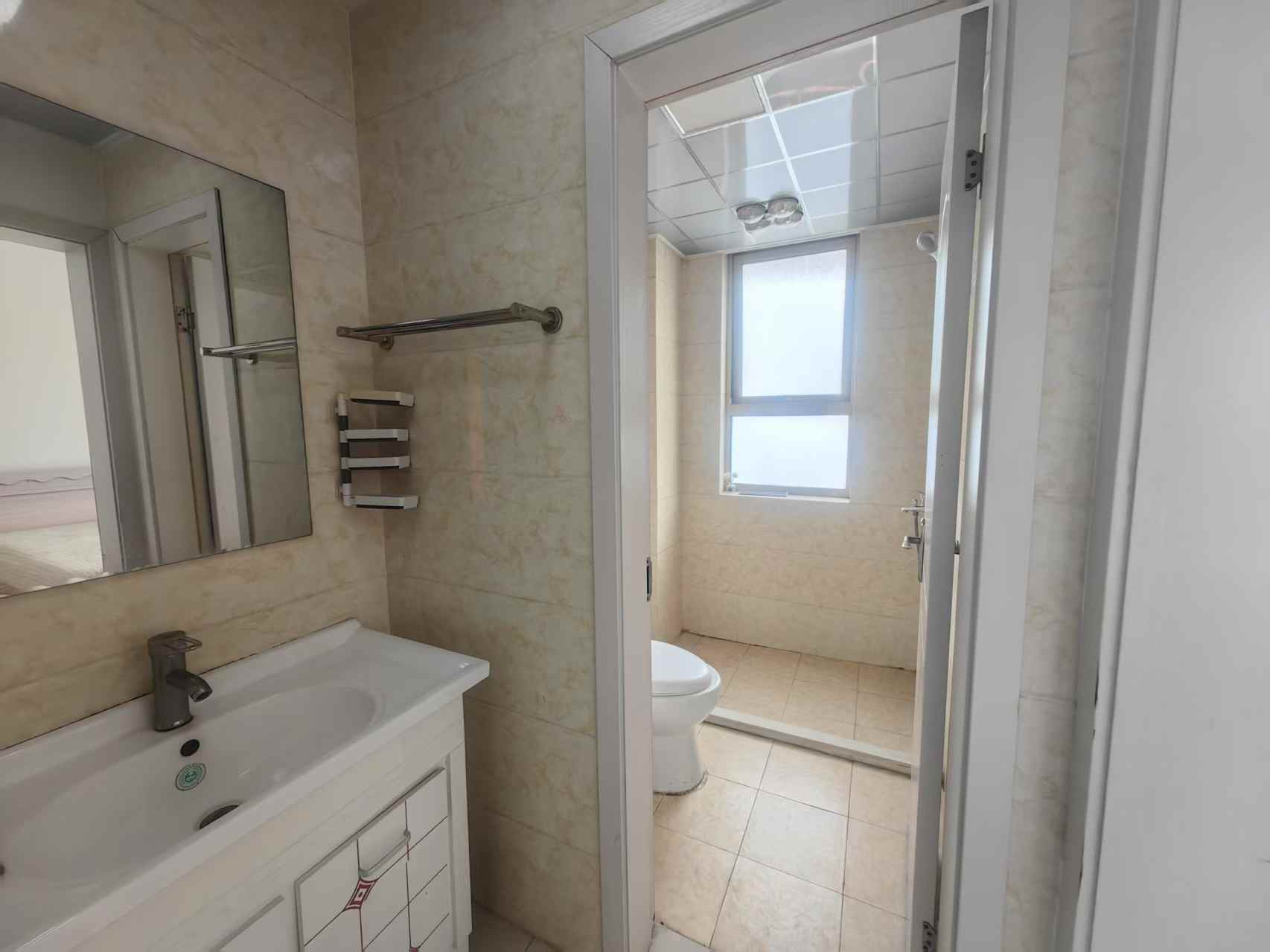 恒盛豪庭 2室2厅1卫 104m&sup2;