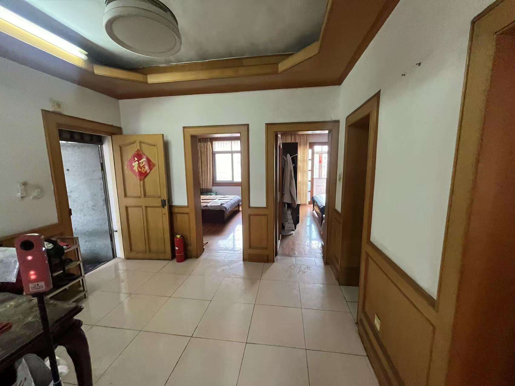 城港新村 3室1厅1卫 87m&sup2;