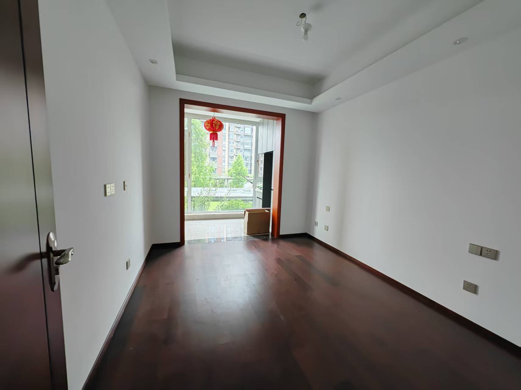 春江阅 4室2厅2卫 143m&sup2;