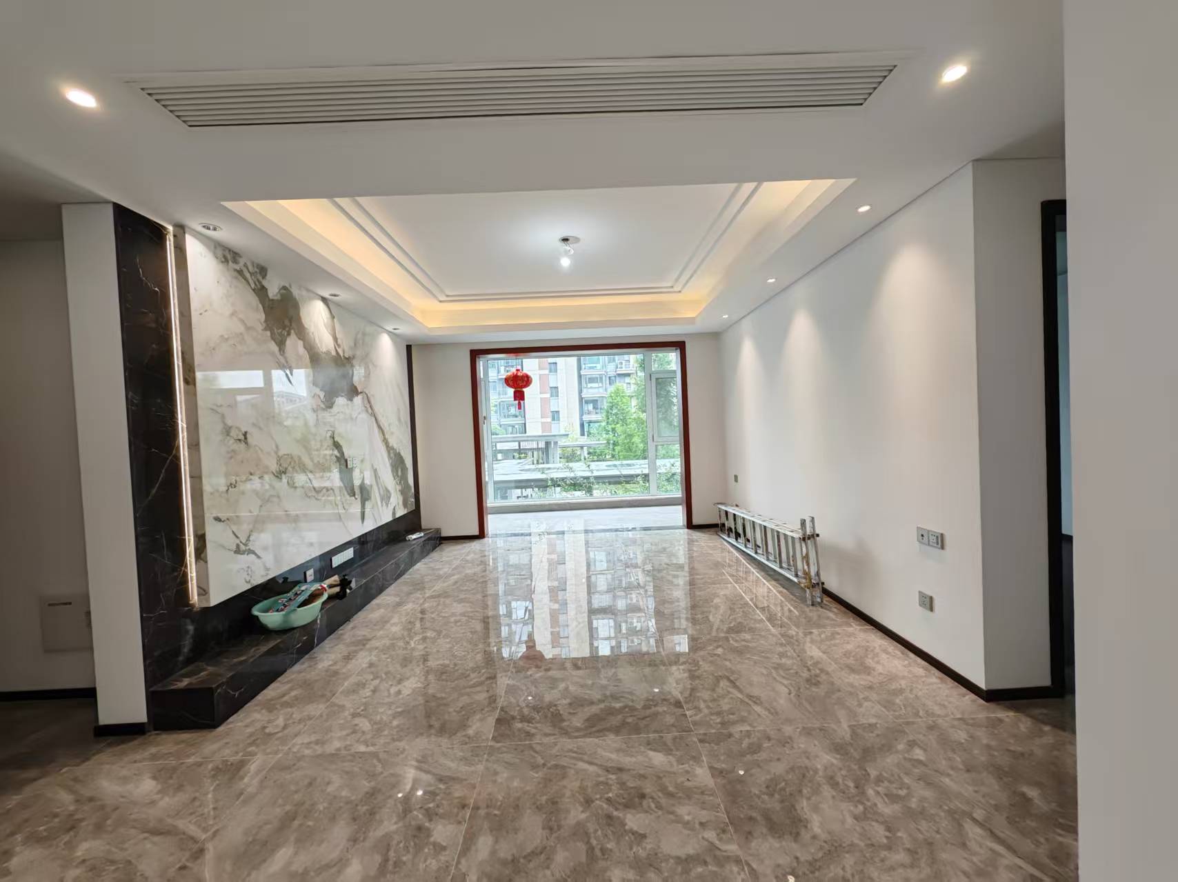 春江阅 4室2厅2卫 143m&sup2;