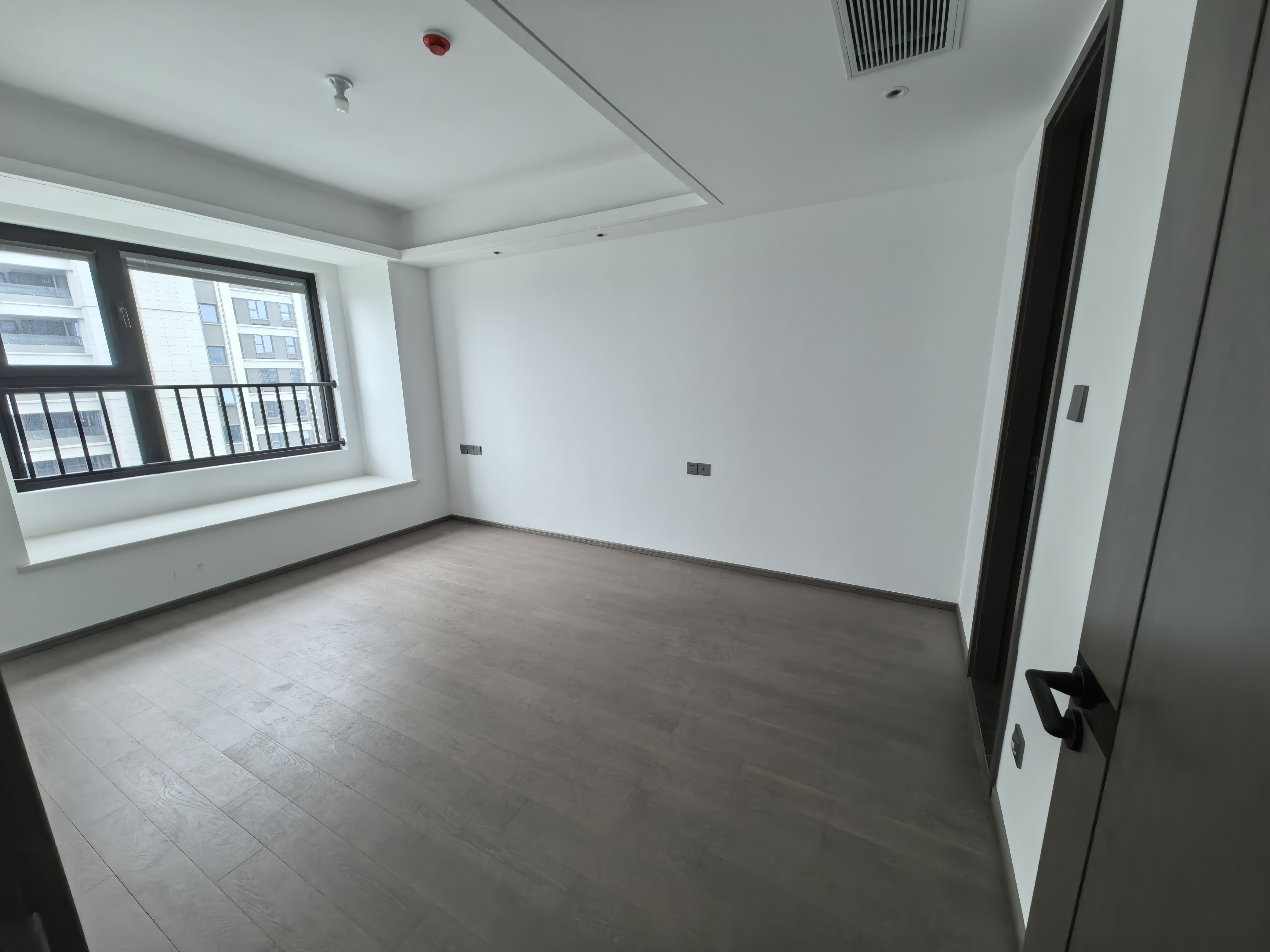 招商公园道 3室2厅2卫 128m&sup2;
