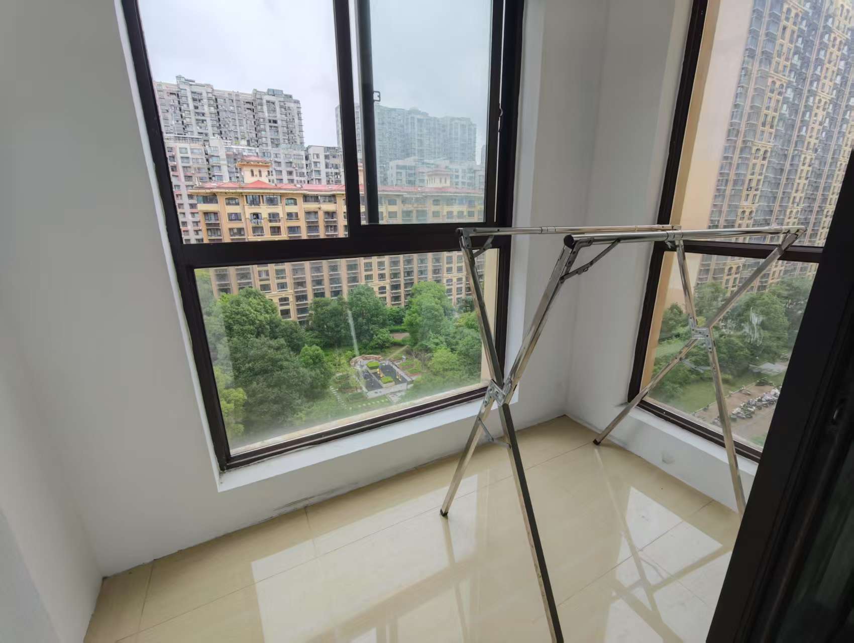 德诚&middot;翰景园 3室2厅1卫 120m&sup2;