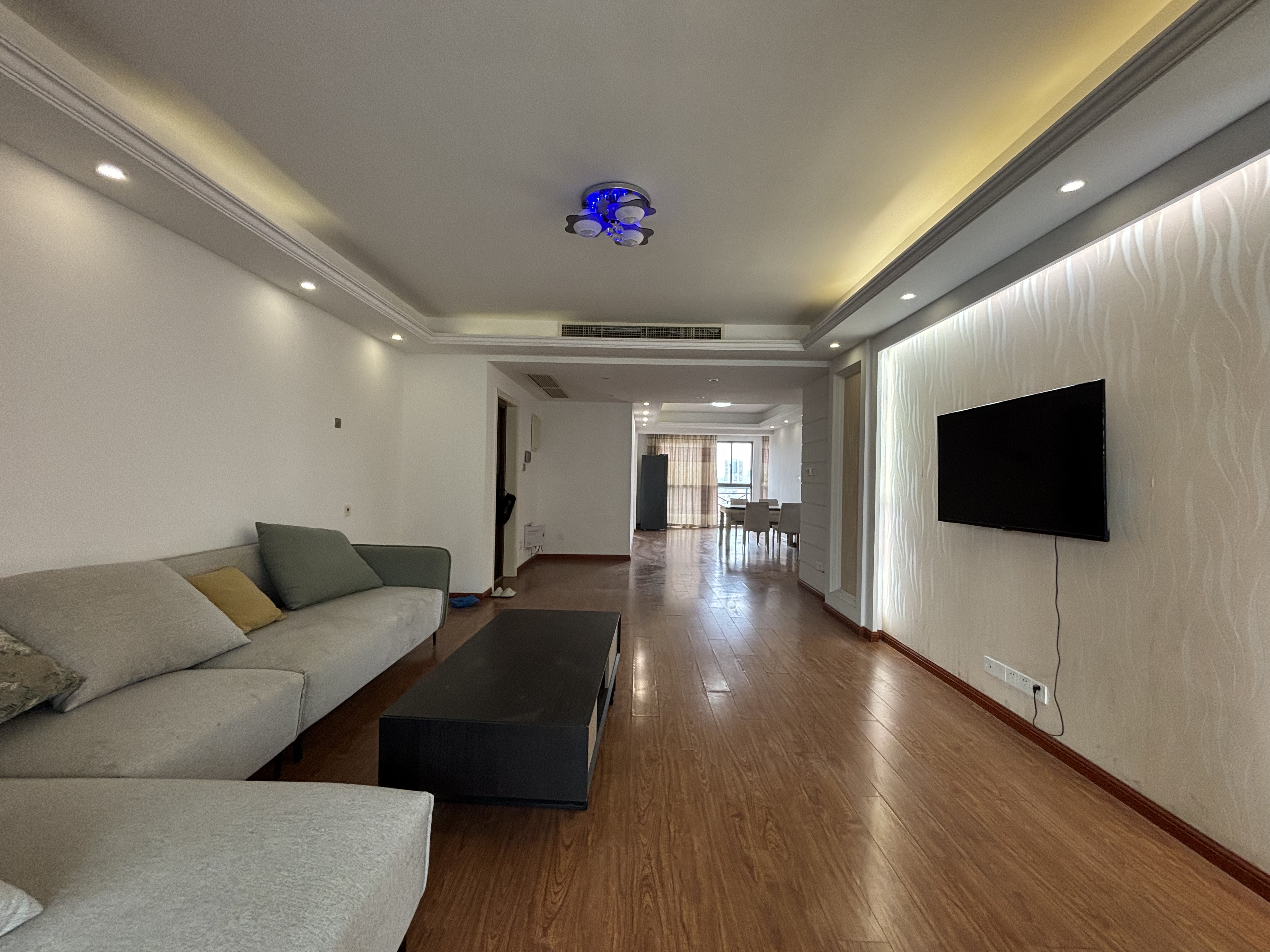 金鼎湾花园 3室2厅2卫 154.11m&sup2;