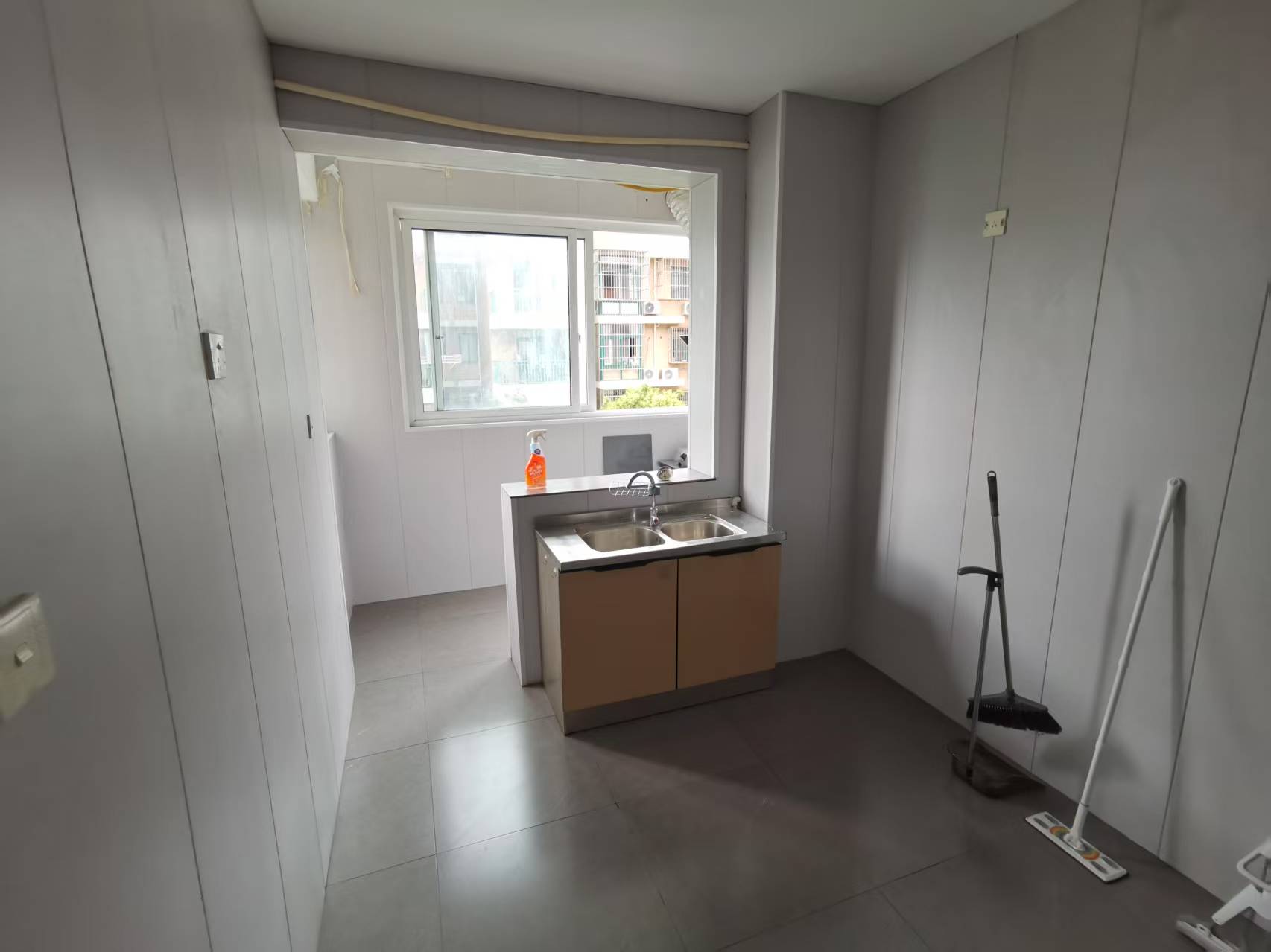 源兴花苑南区 1室1厅1卫 68m&sup2;
