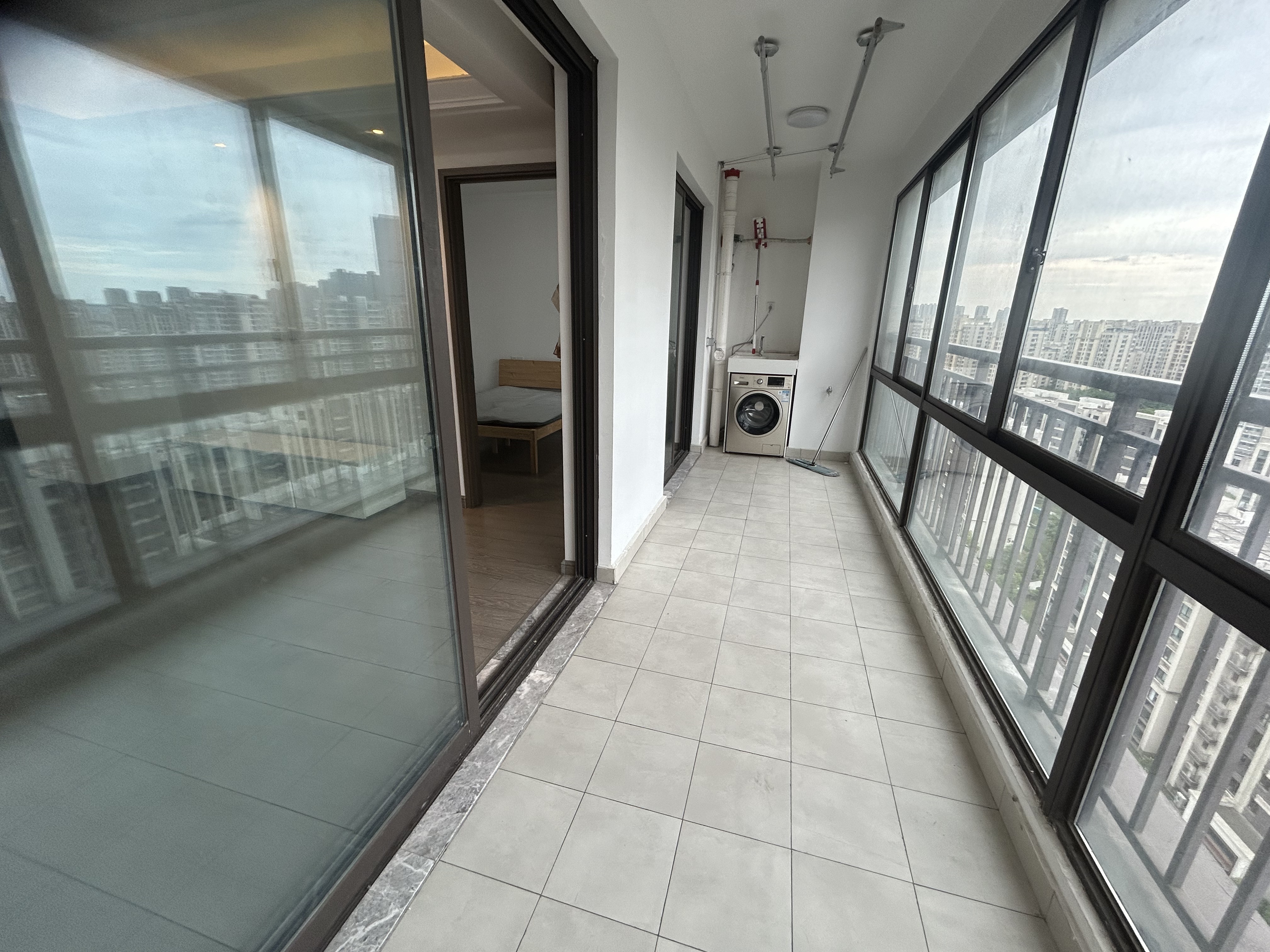 华强国际公馆 4室2厅2卫 149.00m&sup2;